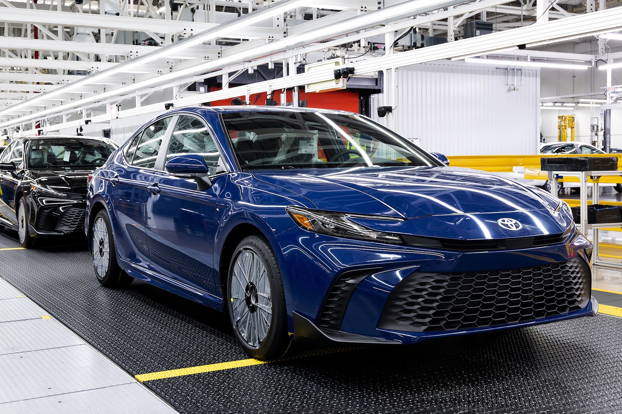 Doanh so Toyota tang truong manh My va chau Au hinh anh