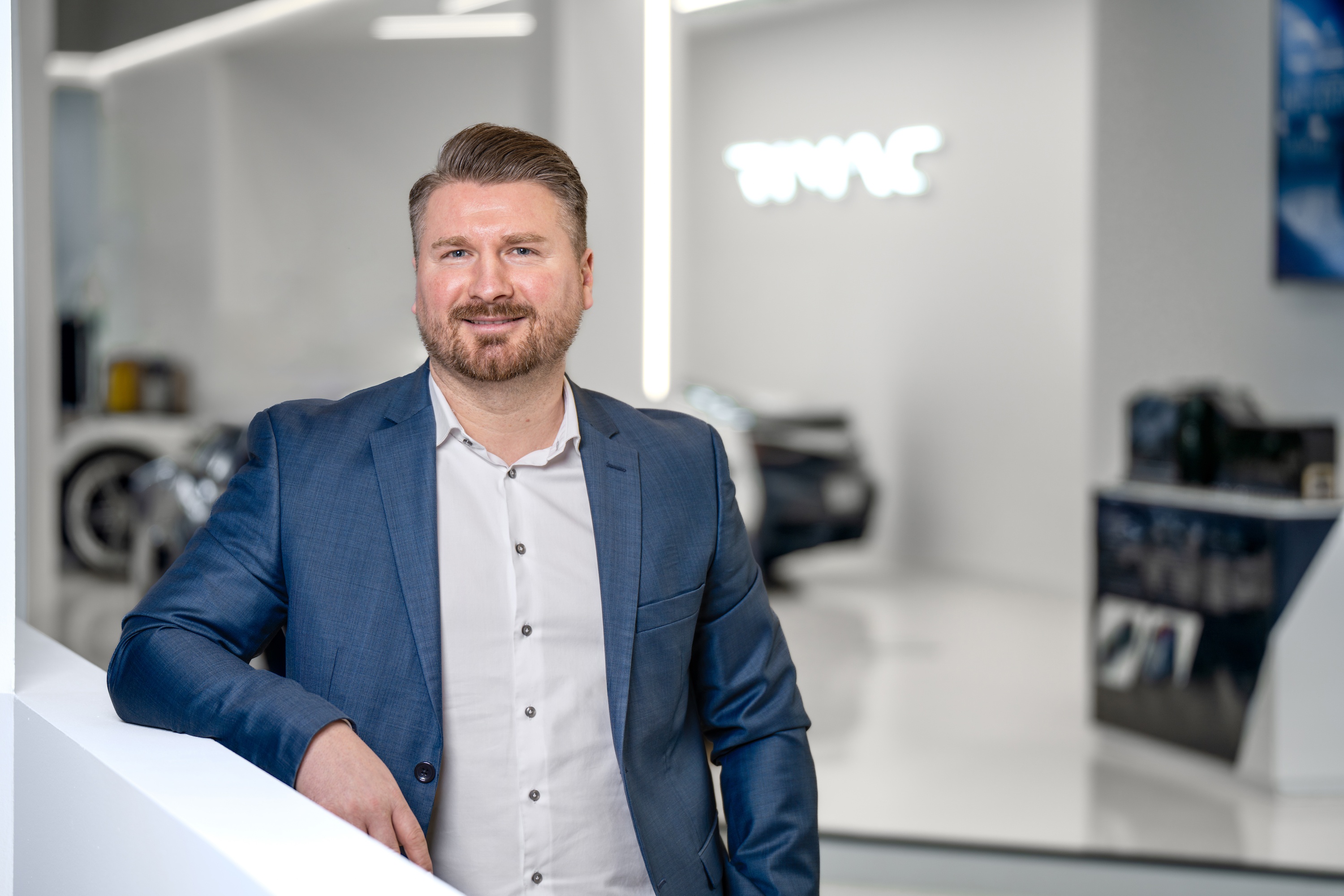 mate rimac,  bugatti,  rimac,  ceo,  sieu xe,  xe dien anh 2