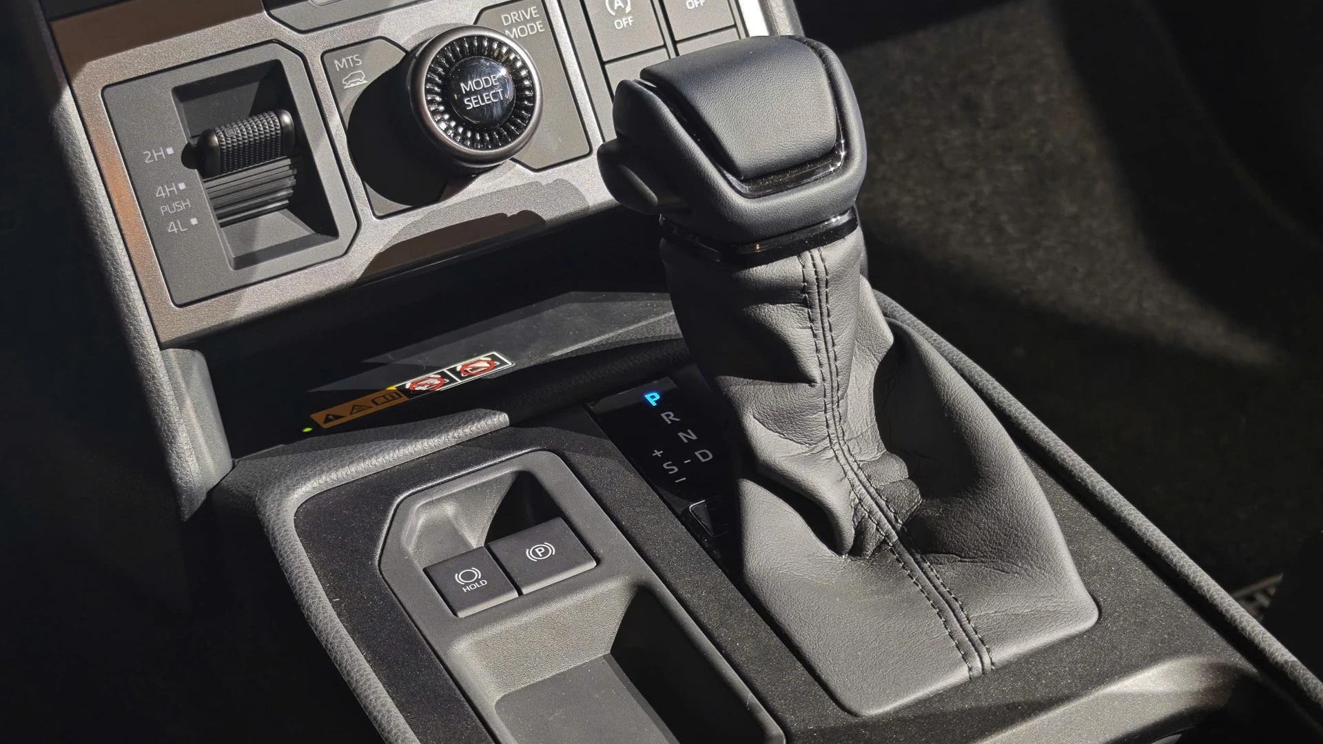 toyota,  Fortuner,  toyota Fortuner,  suv,  thu nghiem,  ban tai,  suv,  an do,  hilux,  toyota hilux anh 6