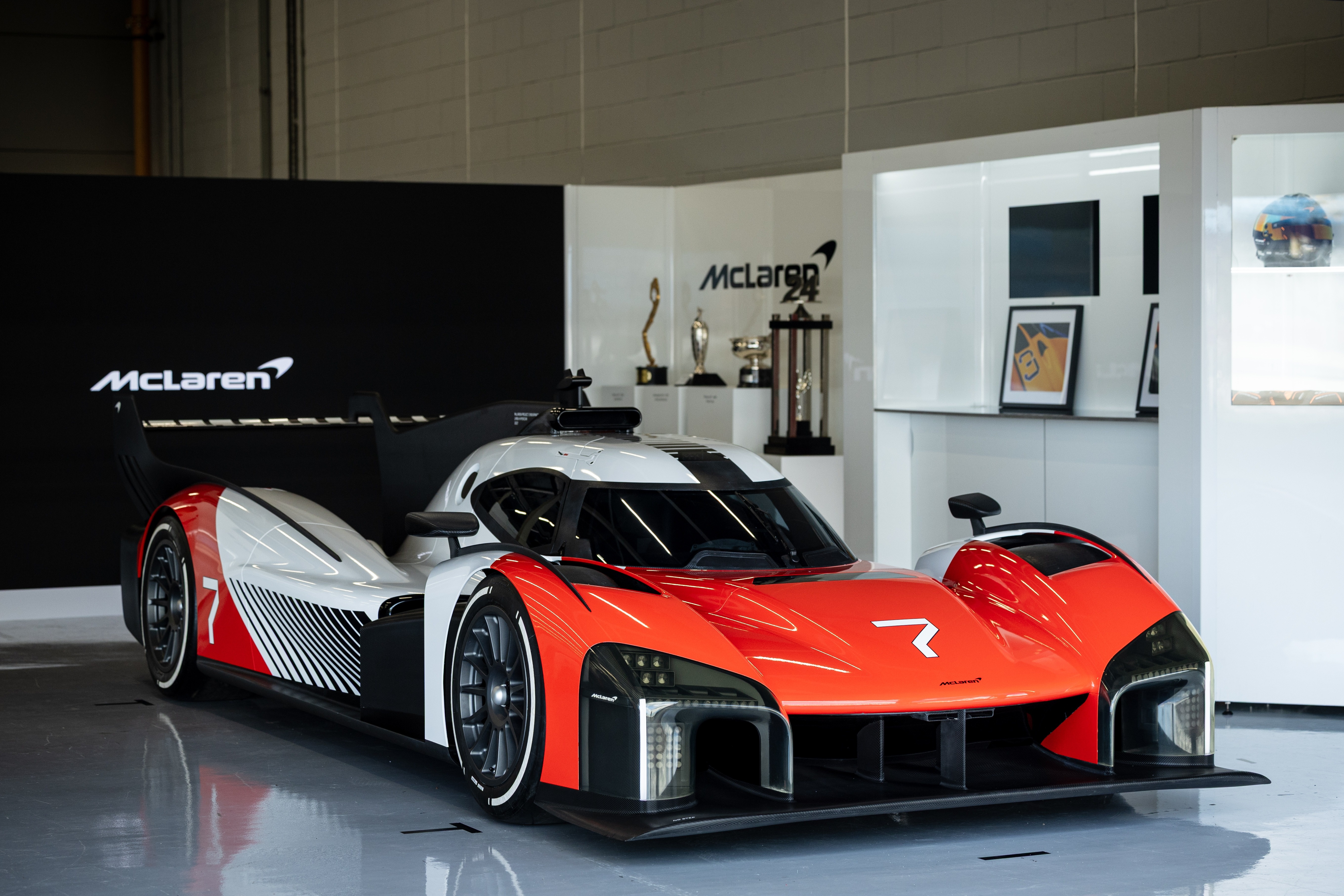 Sieu xe McLaren Project: Endurance co gia hon 3,5 trieu USD hinh anh