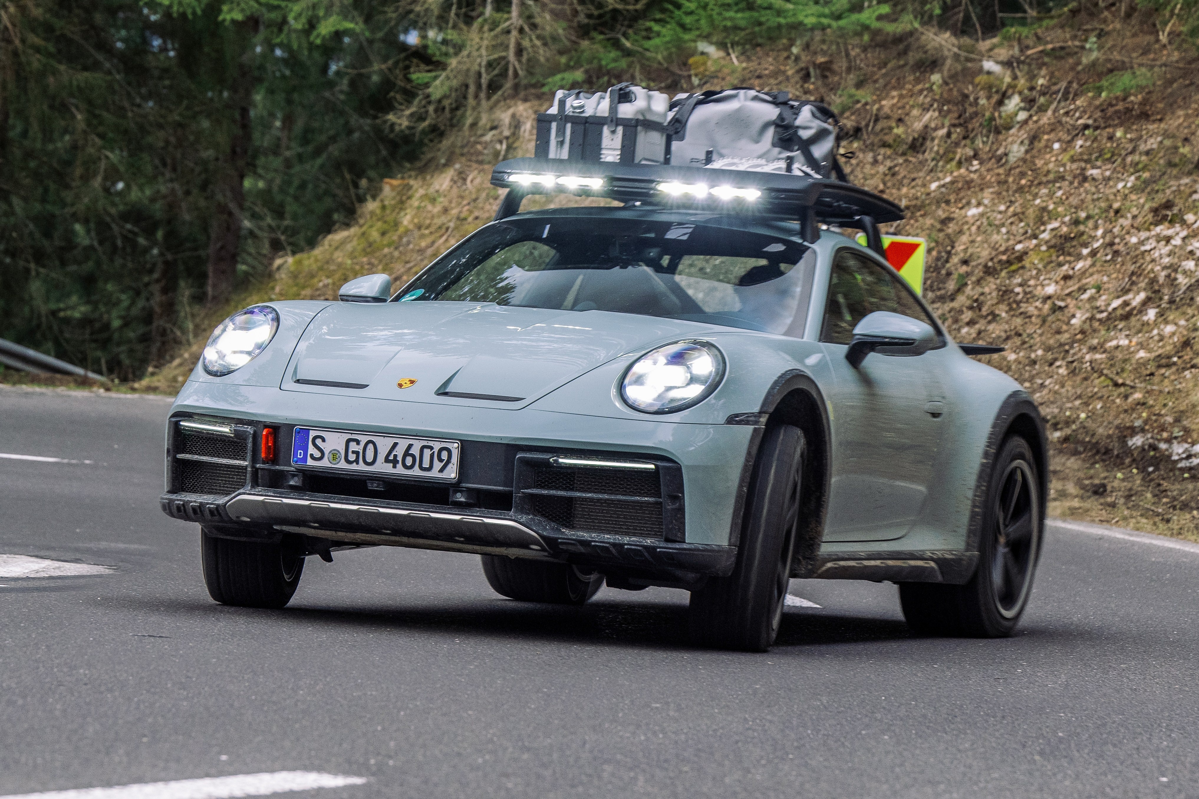 lamborghini,  huracan,  off-road,  sieu xe,  lamborghini huracan,  sterrato,  viet da,  porsche,  porsche 911 dakar,  911 dakar anh 2