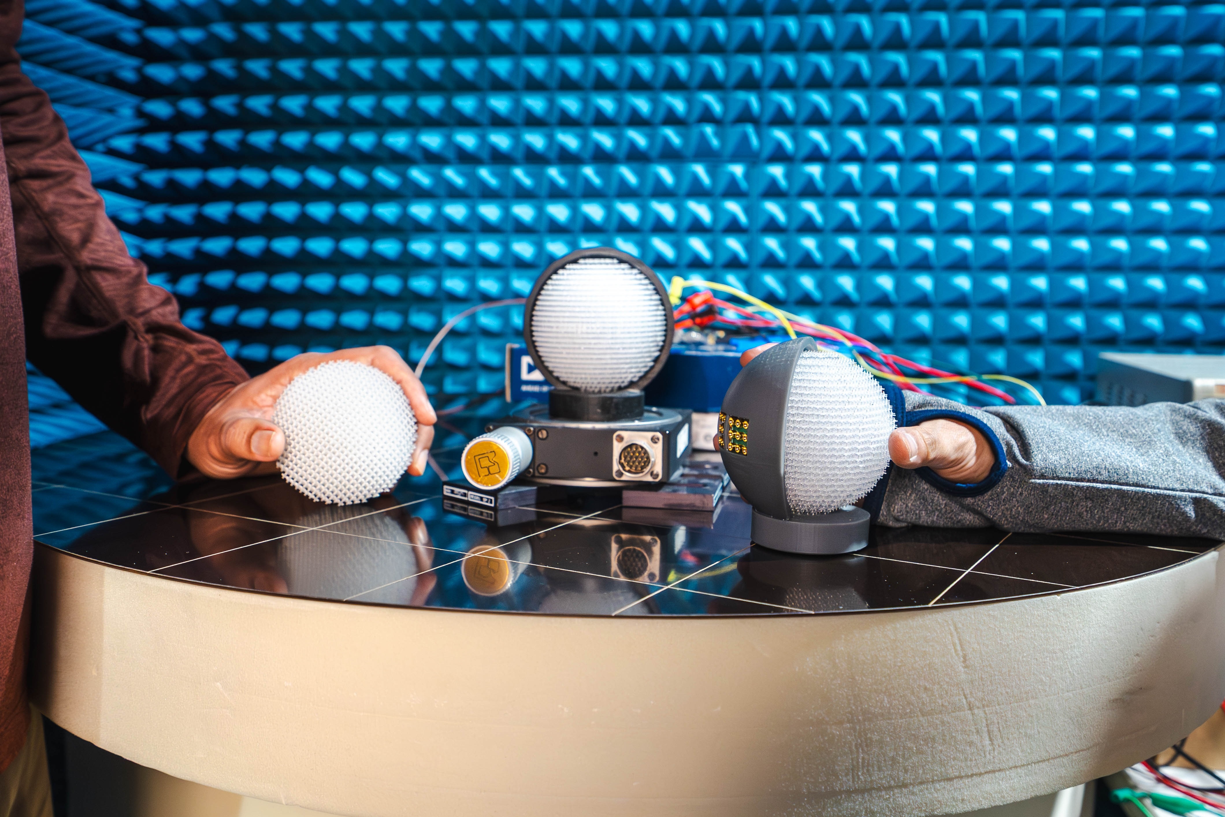 My phat trien 'mat than' ho tro oto tu hanh, them goc nhin tu ngoai xe hinh anh