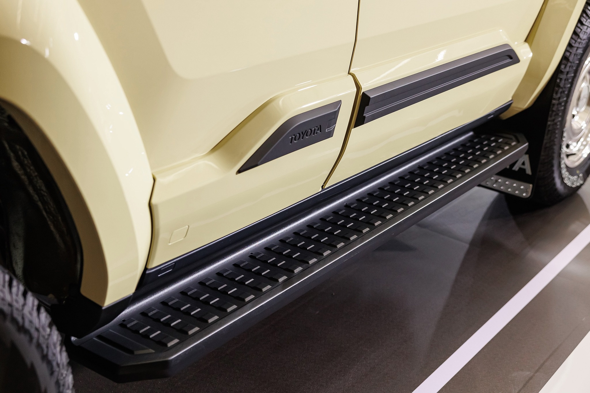 toyota,  land cruiser,  land cruiser fj,  thai lan,  toyota land cruiser fj,  suv,  land cruiser fj legendary,  land cruiser 70 anh 10