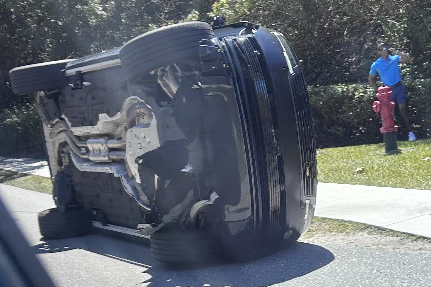 Tay golf Tiger Woods di xe gi khi gap tai nan? hinh anh