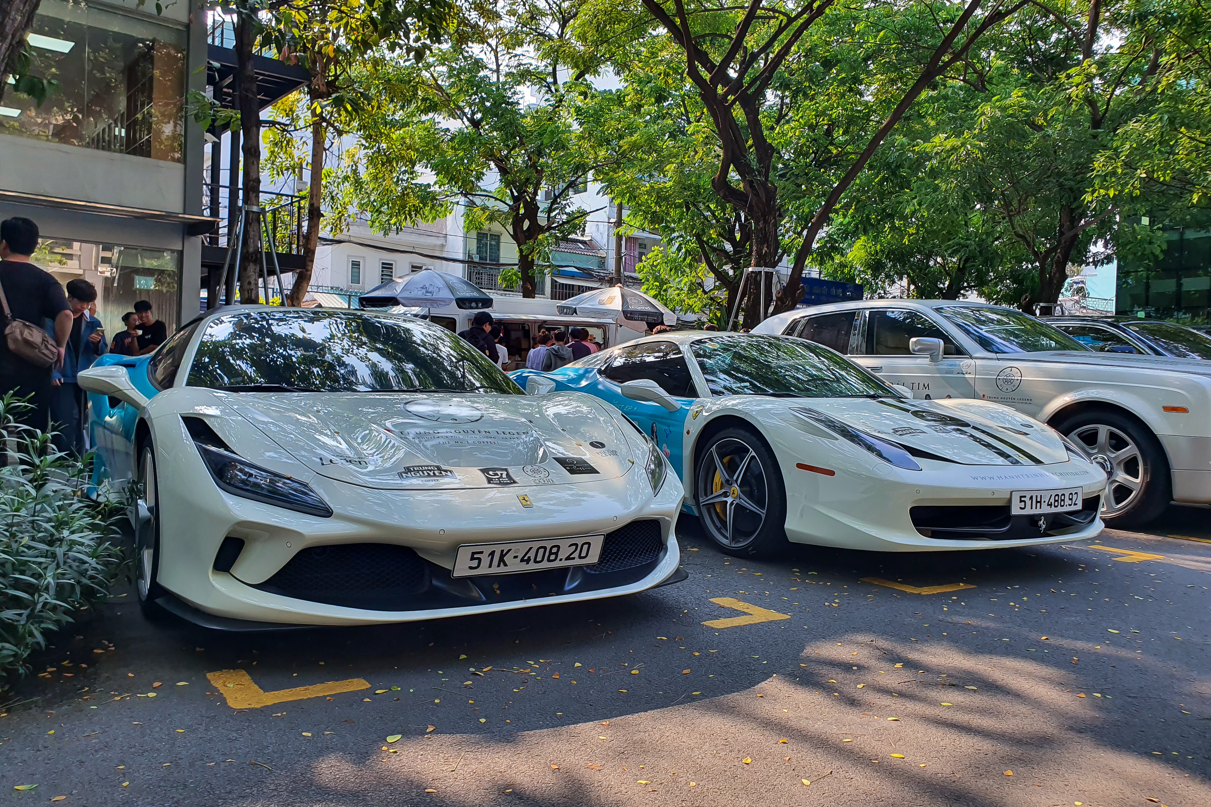 sieu xe,  ferrari,  rolls-royce,  trung nguyen,  phantom,  458 spider,  f8 spider,  range rover anh 1