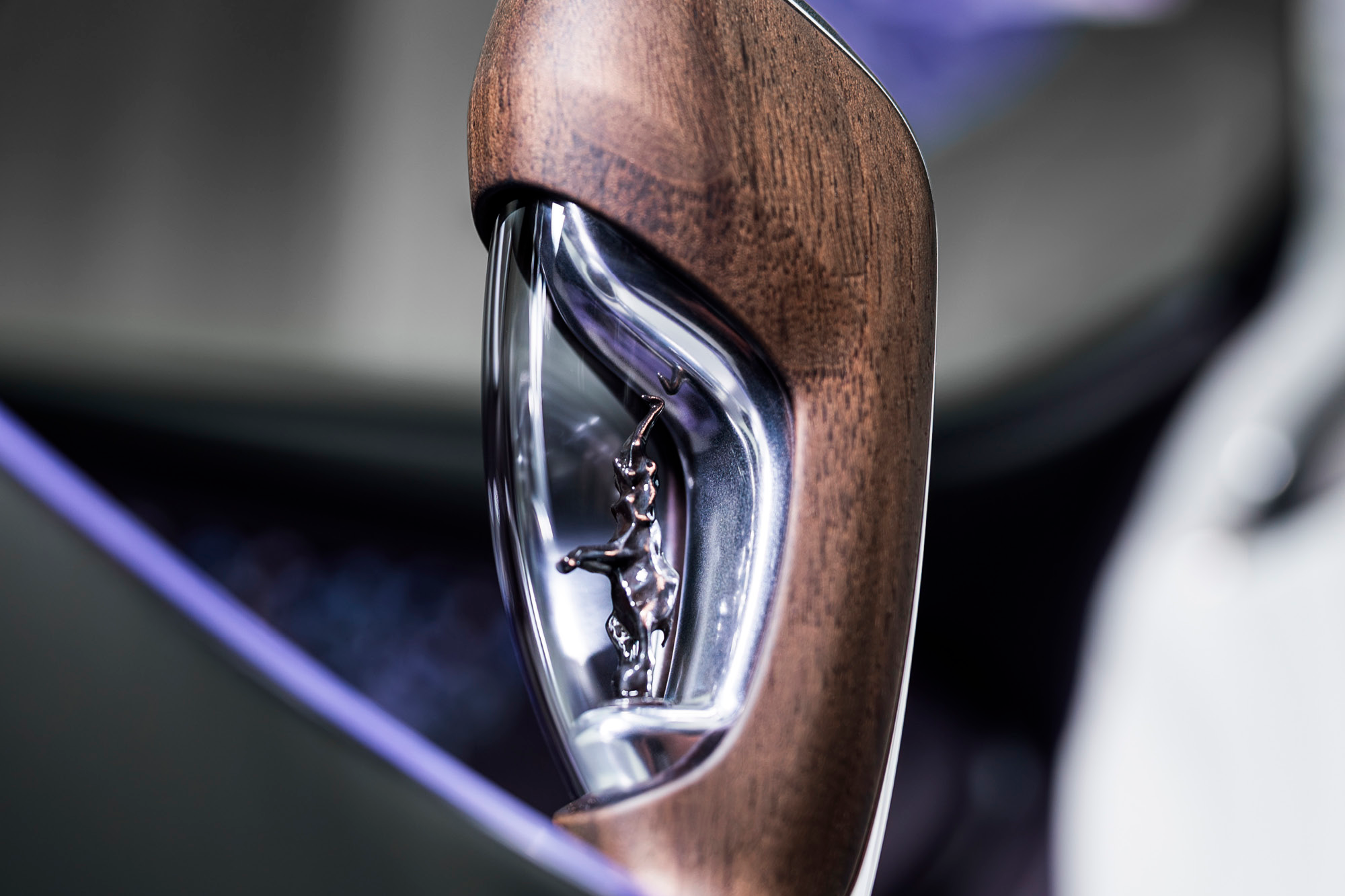 bugatti,  Haute Couture,  Sur Mesure,  w16,  w16 mistral,  bugatti w16 mistral,  bugatti mistral,  sieu xe,  hypercar,  oai huong,  lavender anh 7