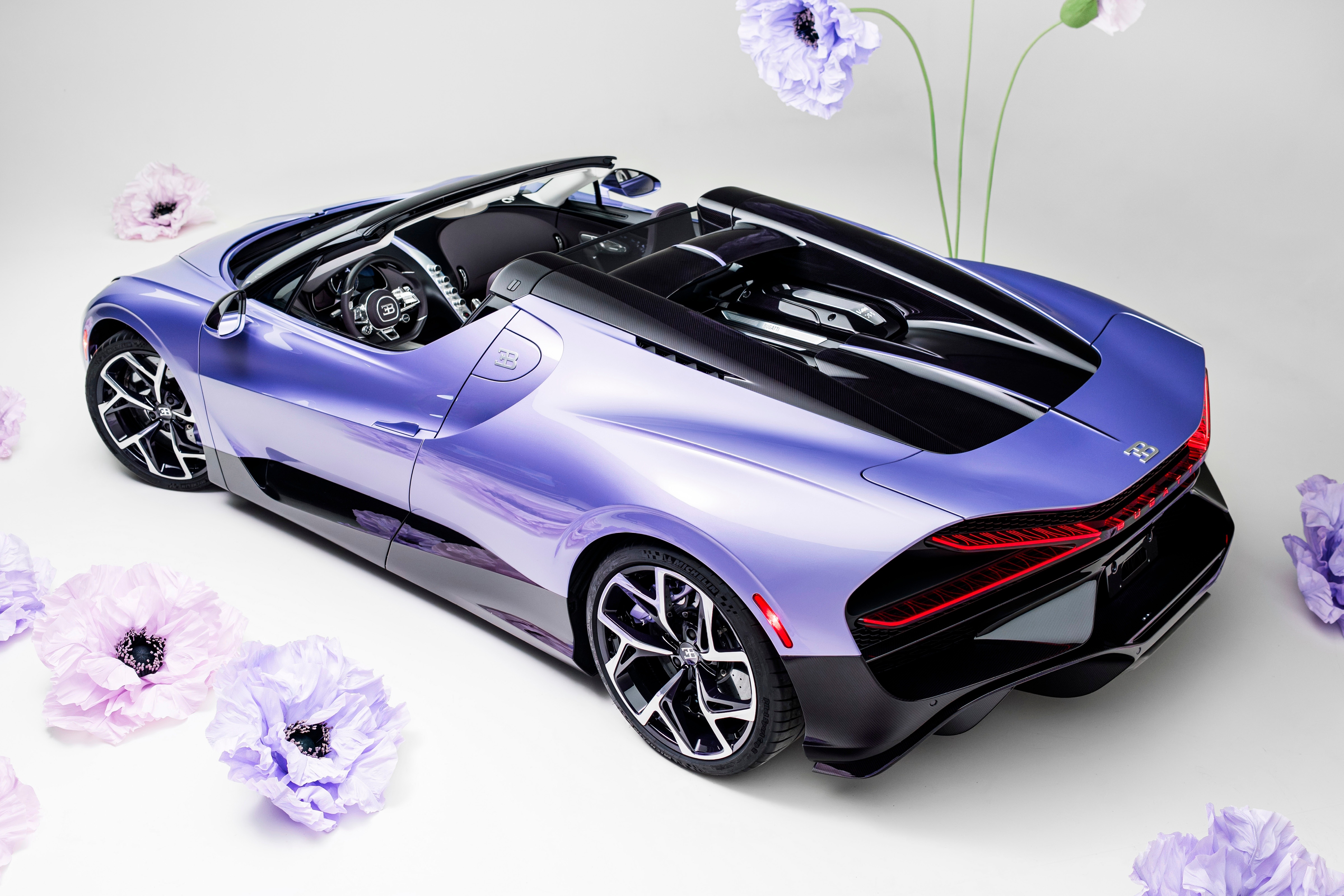 bugatti,  Haute Couture,  Sur Mesure,  w16,  w16 mistral,  bugatti w16 mistral,  bugatti mistral,  sieu xe,  hypercar,  oai huong,  lavender anh 2