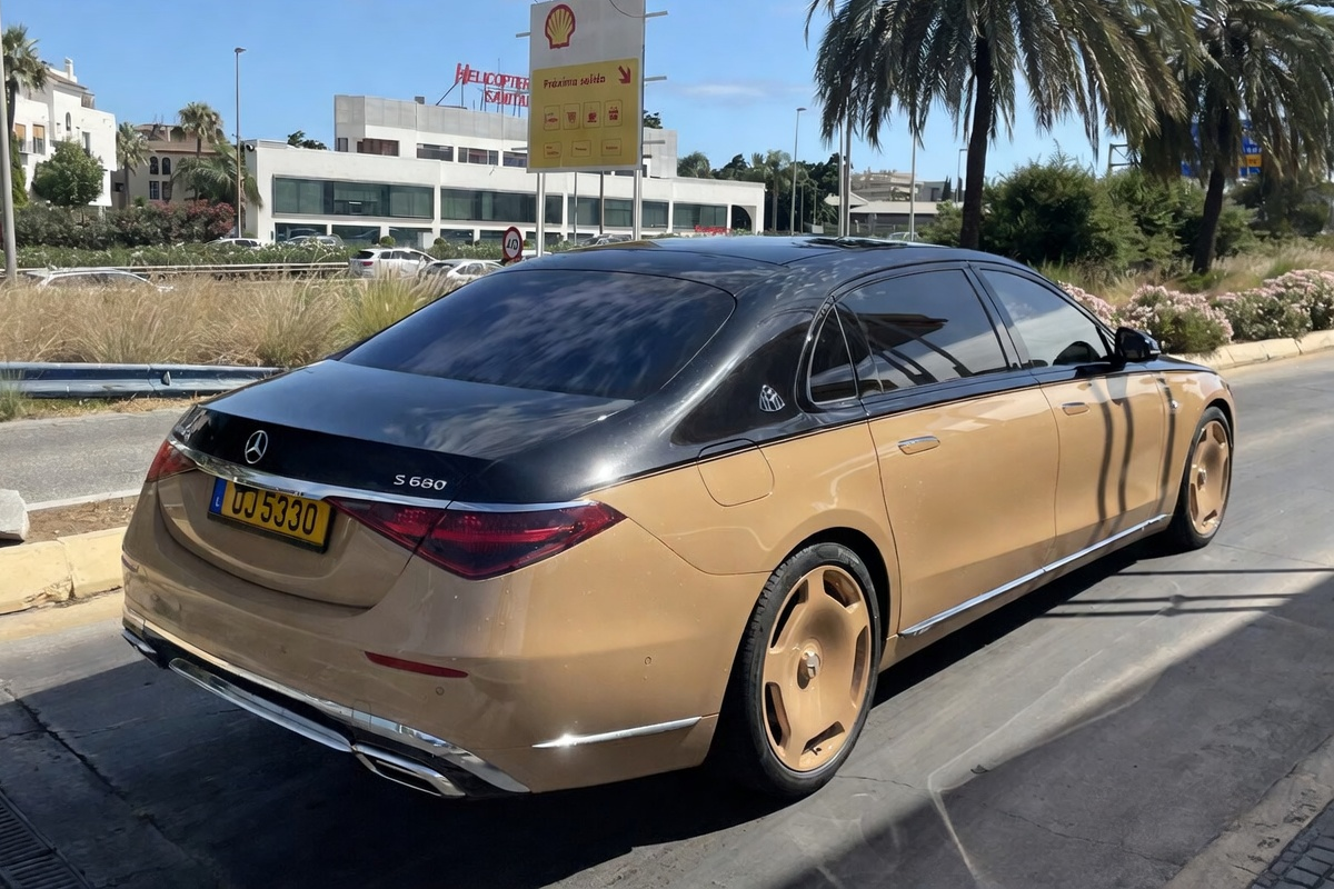 Erling Haaland,  mercedes,  maybach,  s 680,  mercedes-maybach,  Virgil Abloh,  s 680 Virgil Abloh,  Virgil Abloh Edition,  tien dao,  cau thu anh 8