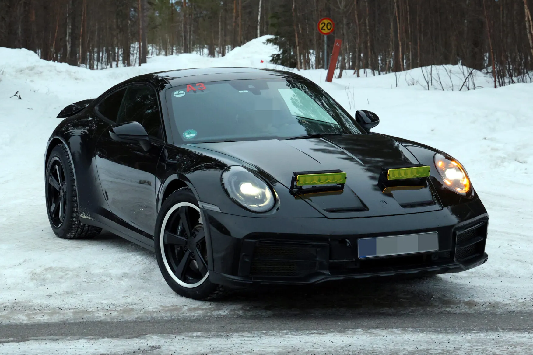 Porsche 911 Dakar phien ban moi lo dien hinh anh