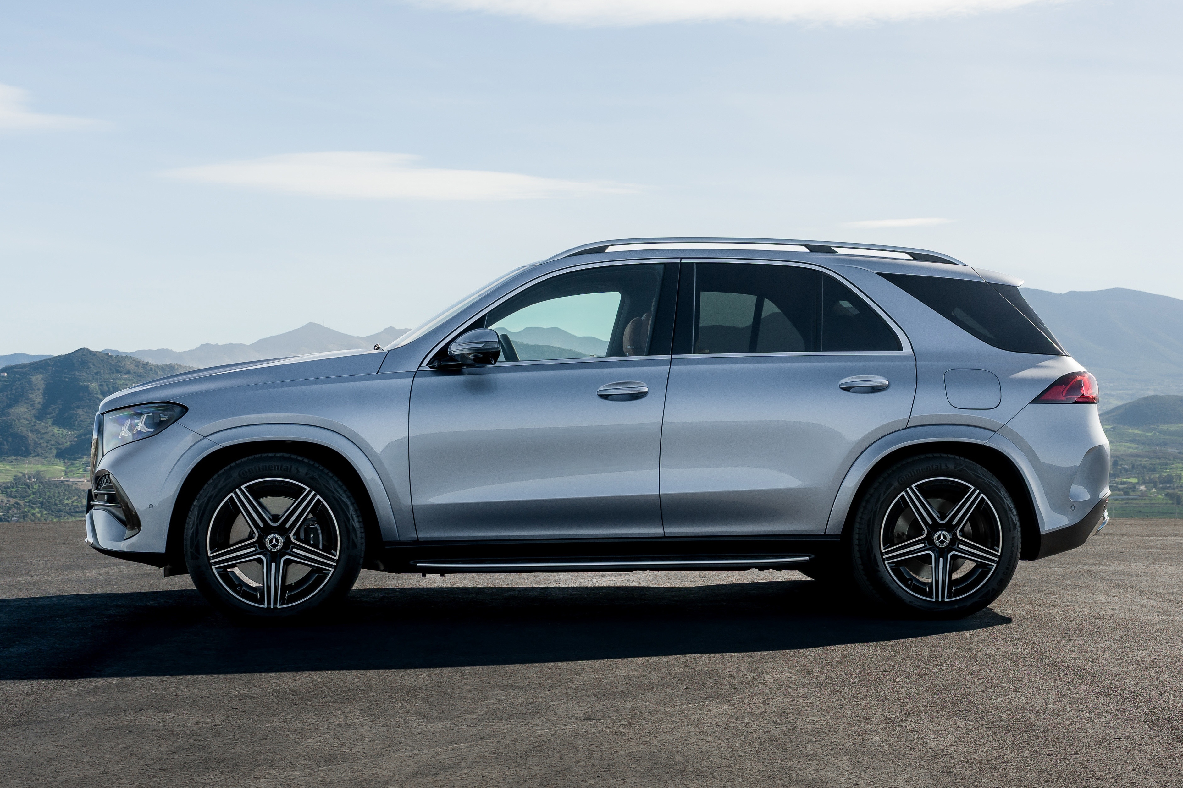 mercedes,  mercedes-benz,  gle,  mercedes-benz gle,  facelift,  suv,  duc,  bmw,  bmw x5,  range rover,  range rover sport,  porsche,  cayenne,  porsche cayenne anh 6