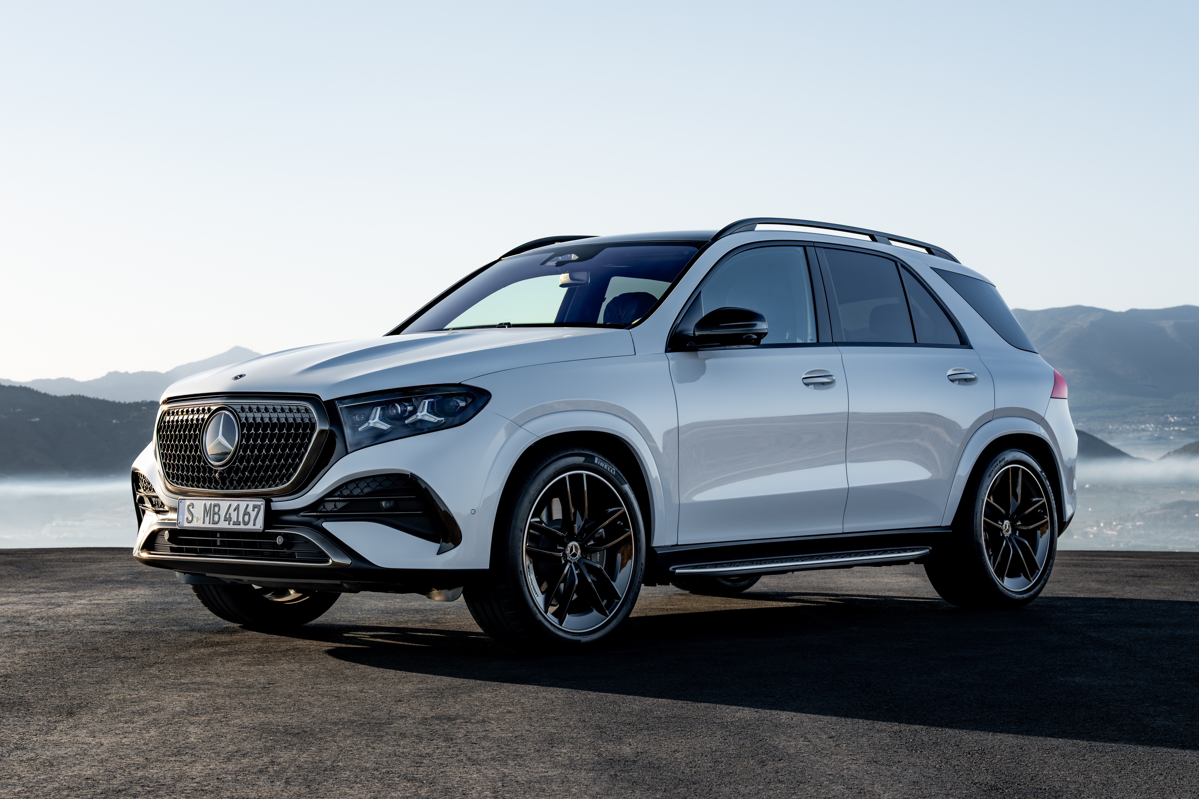 mercedes,  mercedes-benz,  gle,  mercedes-benz gle,  facelift,  suv,  duc,  bmw,  bmw x5,  range rover,  range rover sport,  porsche,  cayenne,  porsche cayenne anh 20