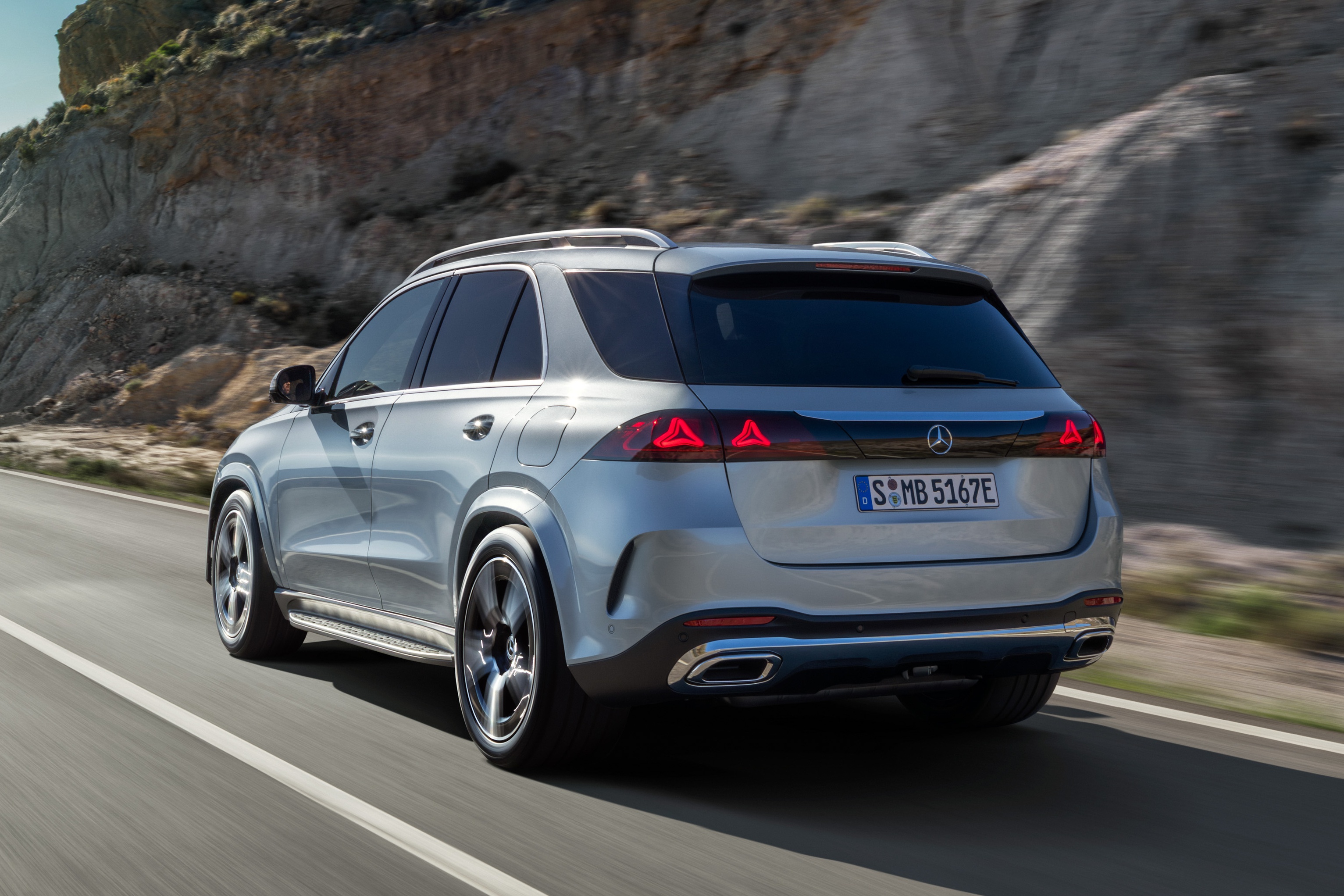 mercedes,  mercedes-benz,  gle,  mercedes-benz gle,  facelift,  suv,  duc,  bmw,  bmw x5,  range rover,  range rover sport,  porsche,  cayenne,  porsche cayenne anh 19