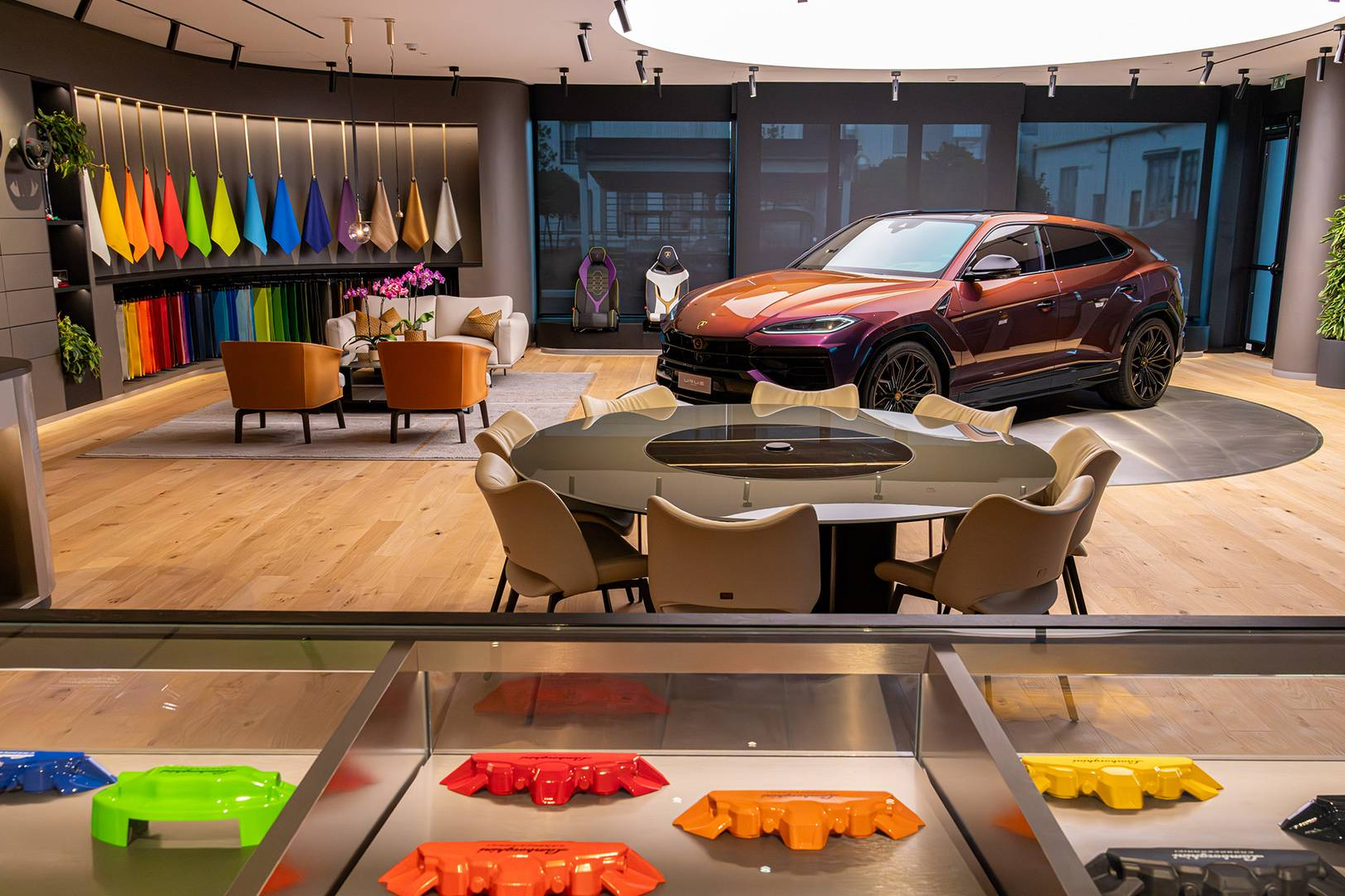 lamborghini,  sieu xe,  ad personam,  ca thang tu,  mercedes,  land rover,  ca nhan hoa,  mau son anh 1