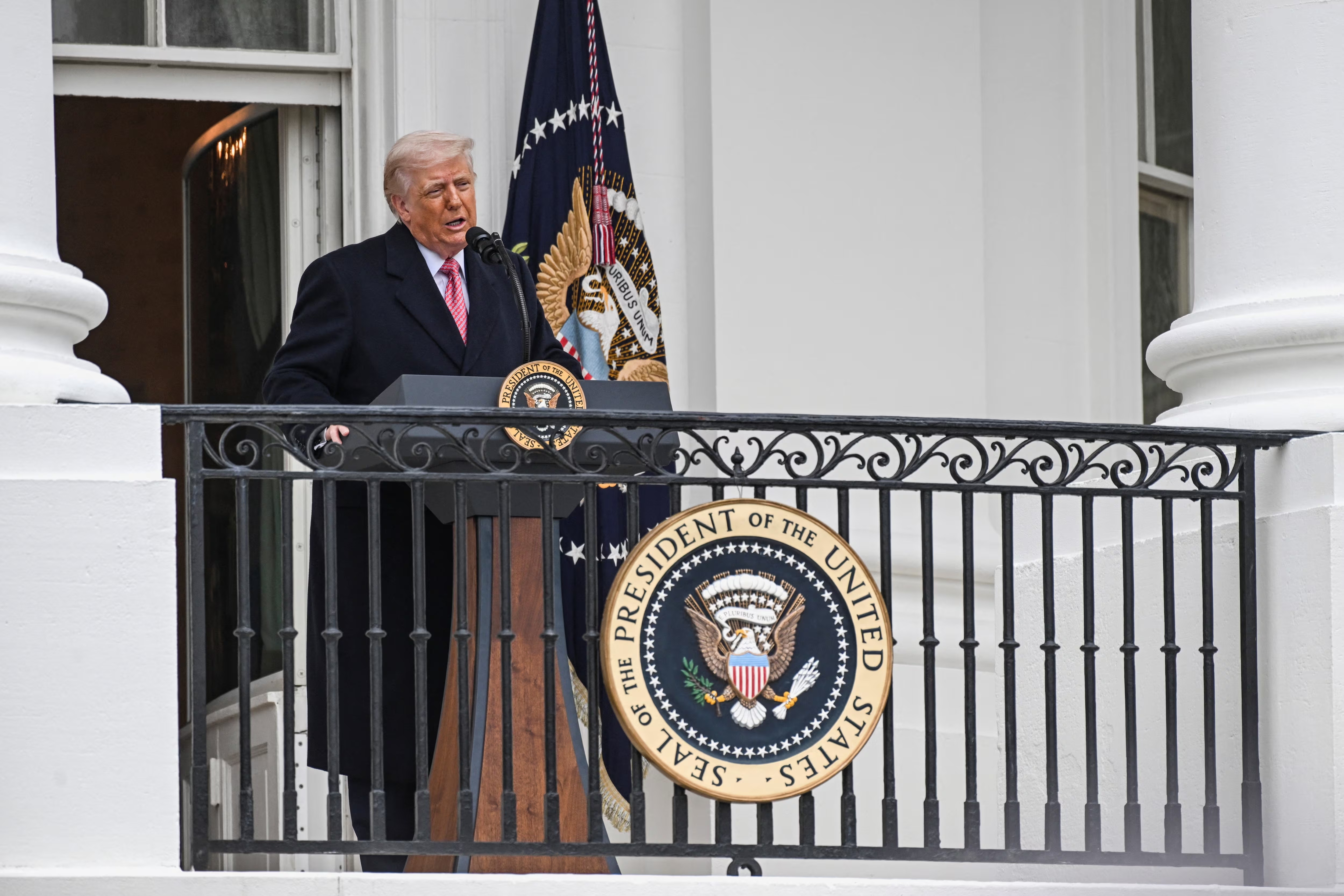 tong thong donald trump,  donald trump,  trump,  may keo,  dat vang,  nha trang,  nong dan,  Fendt,  AGCO anh 2