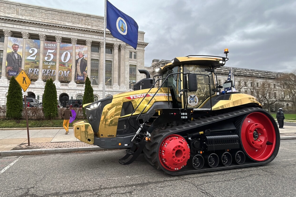 tong thong donald trump,  donald trump,  trump,  may keo,  dat vang,  nha trang,  nong dan,  Fendt,  AGCO anh 6