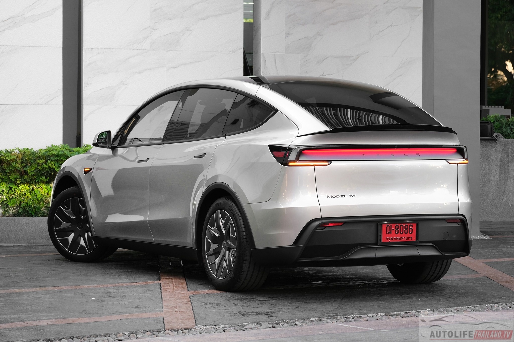 tesla,  tesla model y,  tesla model y l,  model y,  model y l,  thai lan,  xe dien,  ev,  trung quoc,  bims anh 17