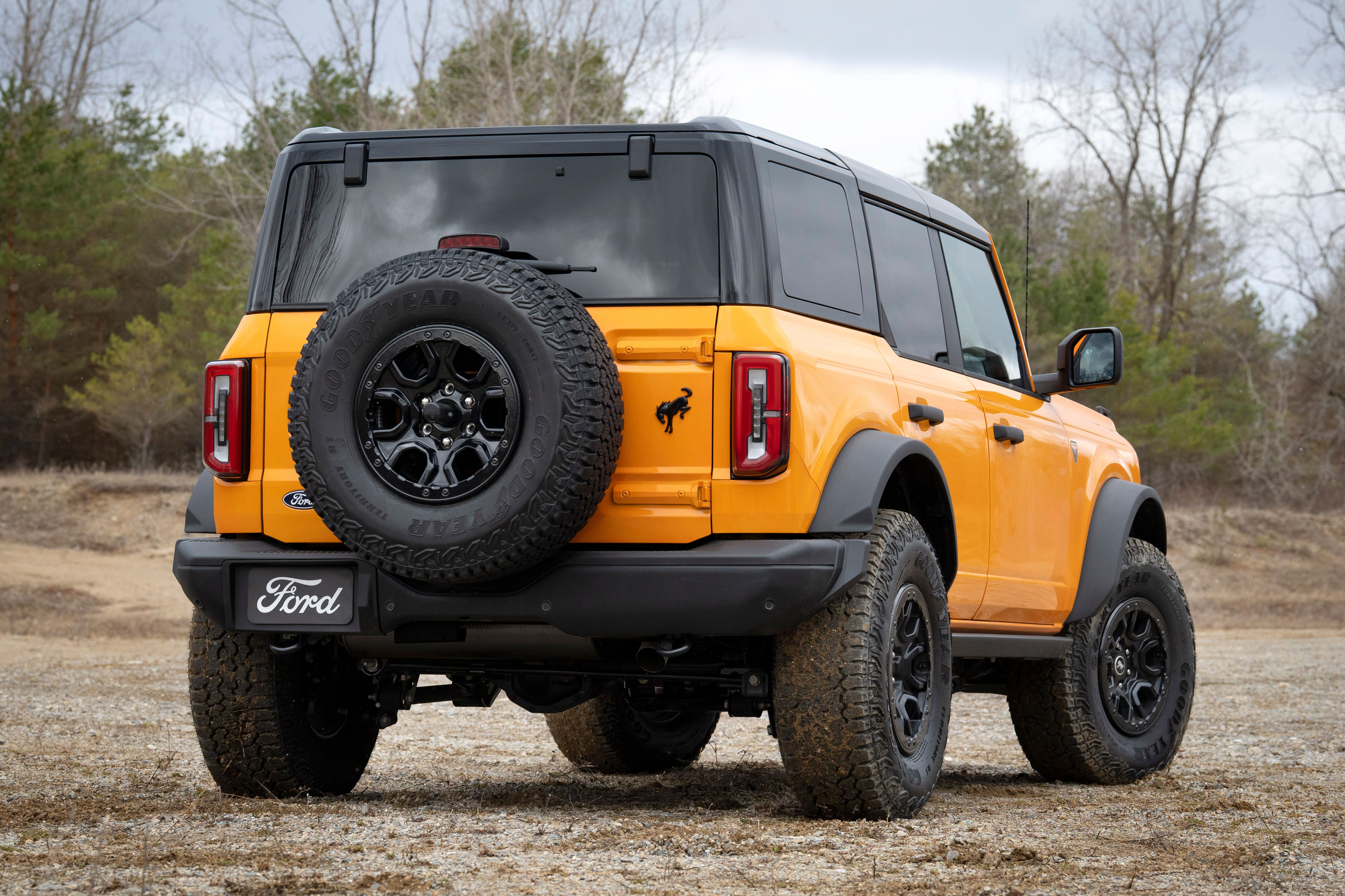 ford bronco,  badlands,  wildtrak,  Ford Bronco Badlands,  Ford Bronco Badlands Wildtrak,  dia hinh,  off-road,  suv,  my anh 7