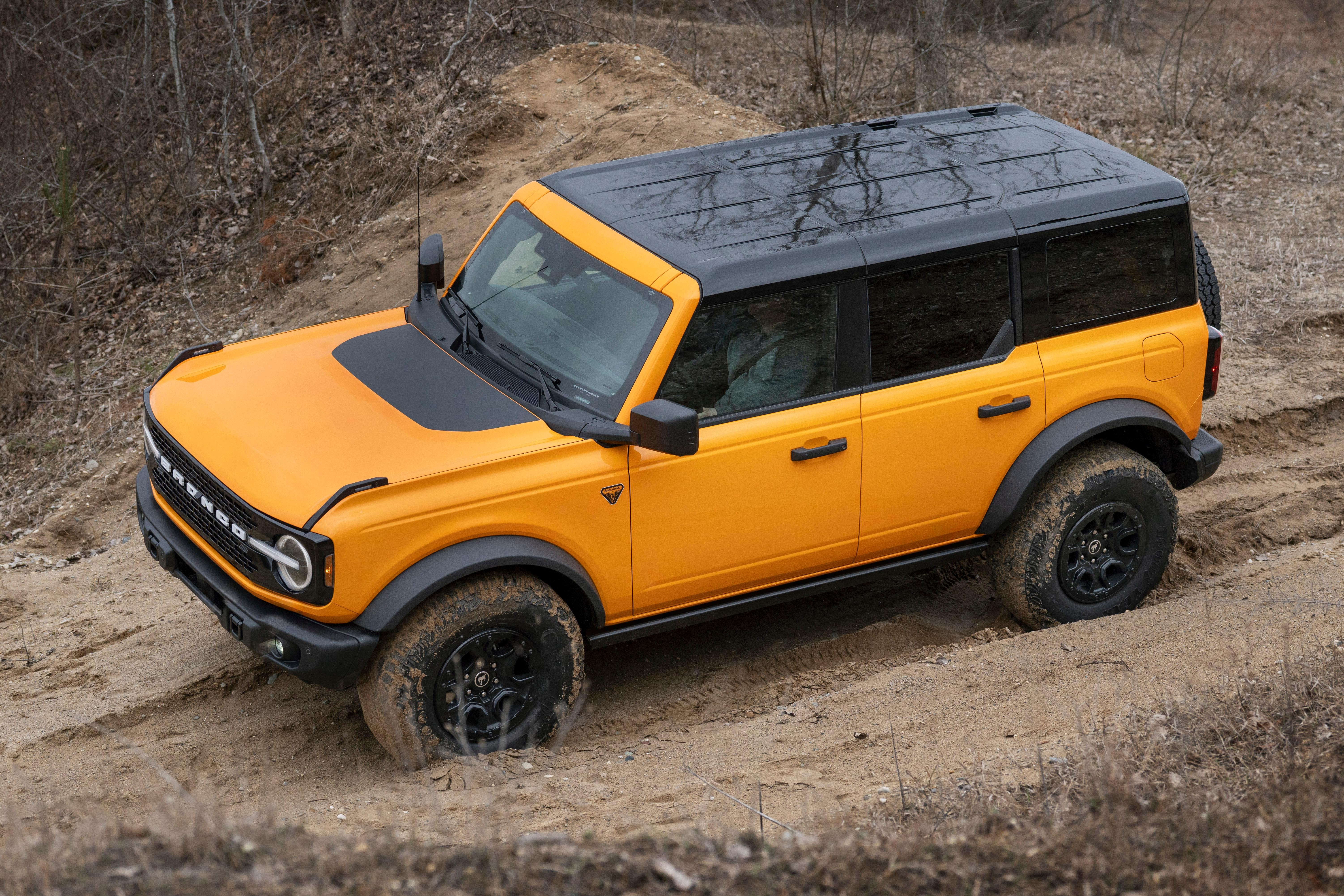 ford bronco,  badlands,  wildtrak,  Ford Bronco Badlands,  Ford Bronco Badlands Wildtrak,  dia hinh,  off-road,  suv,  my anh 6