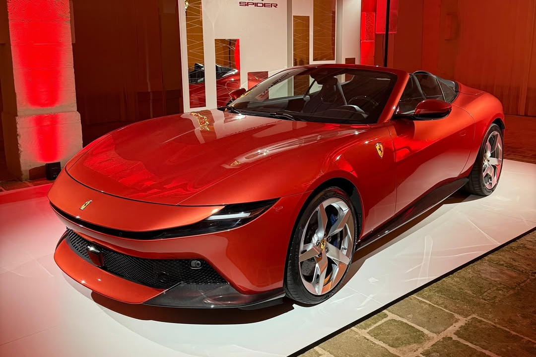 Ferrari chon mau son cho sieu xe nhu the nao? hinh anh