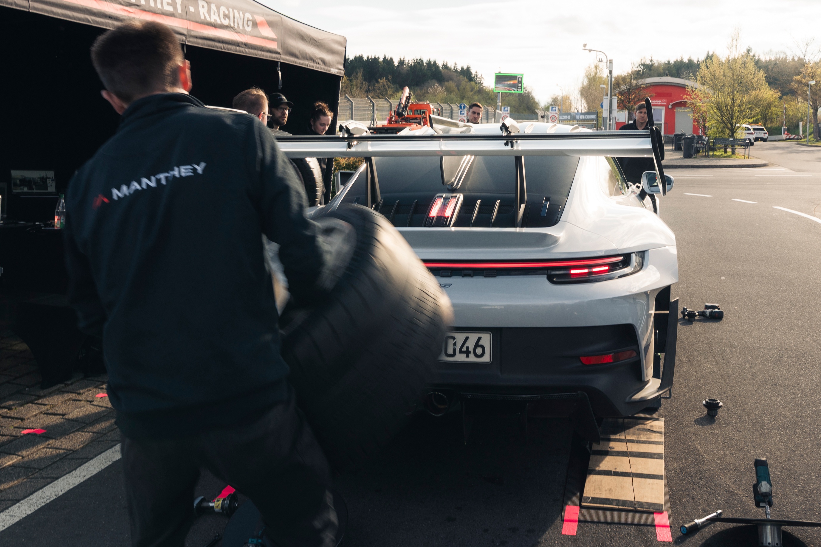 porsche,  911,  911 gt3,  911 gt3 rs,  manthey,  duc,  nurburgring,  ford,  mustang,  mustang gtd anh 6