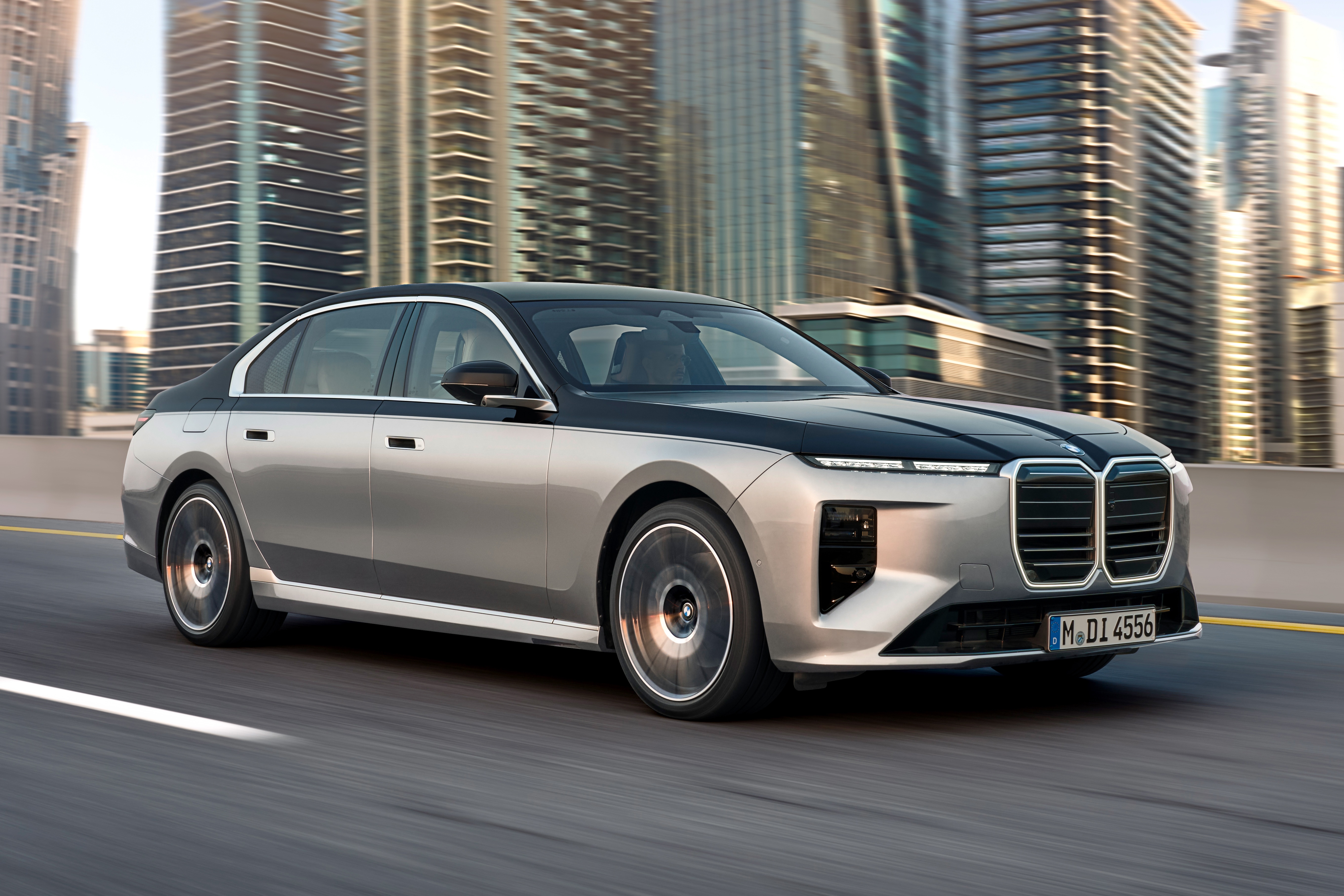 bmw,  7 series,  bmw 7 series,  mercedes,  mercedes-benz,  s-class,  sedan,  cao cap,  hang sang,  facelift,  lci anh 15