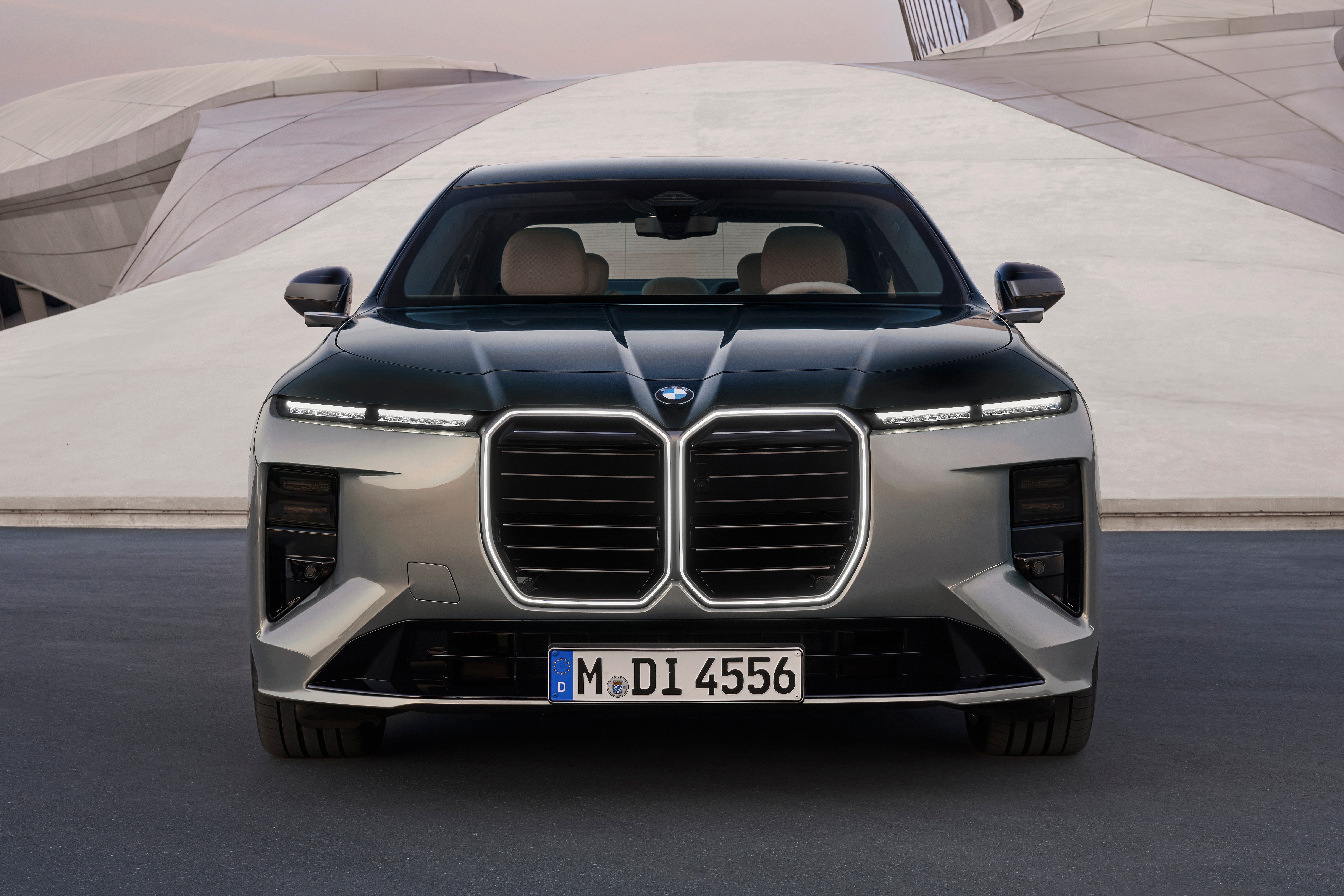 bmw,  7 series,  bmw 7 series,  mercedes,  mercedes-benz,  s-class,  sedan,  cao cap,  hang sang,  facelift,  lci anh 3