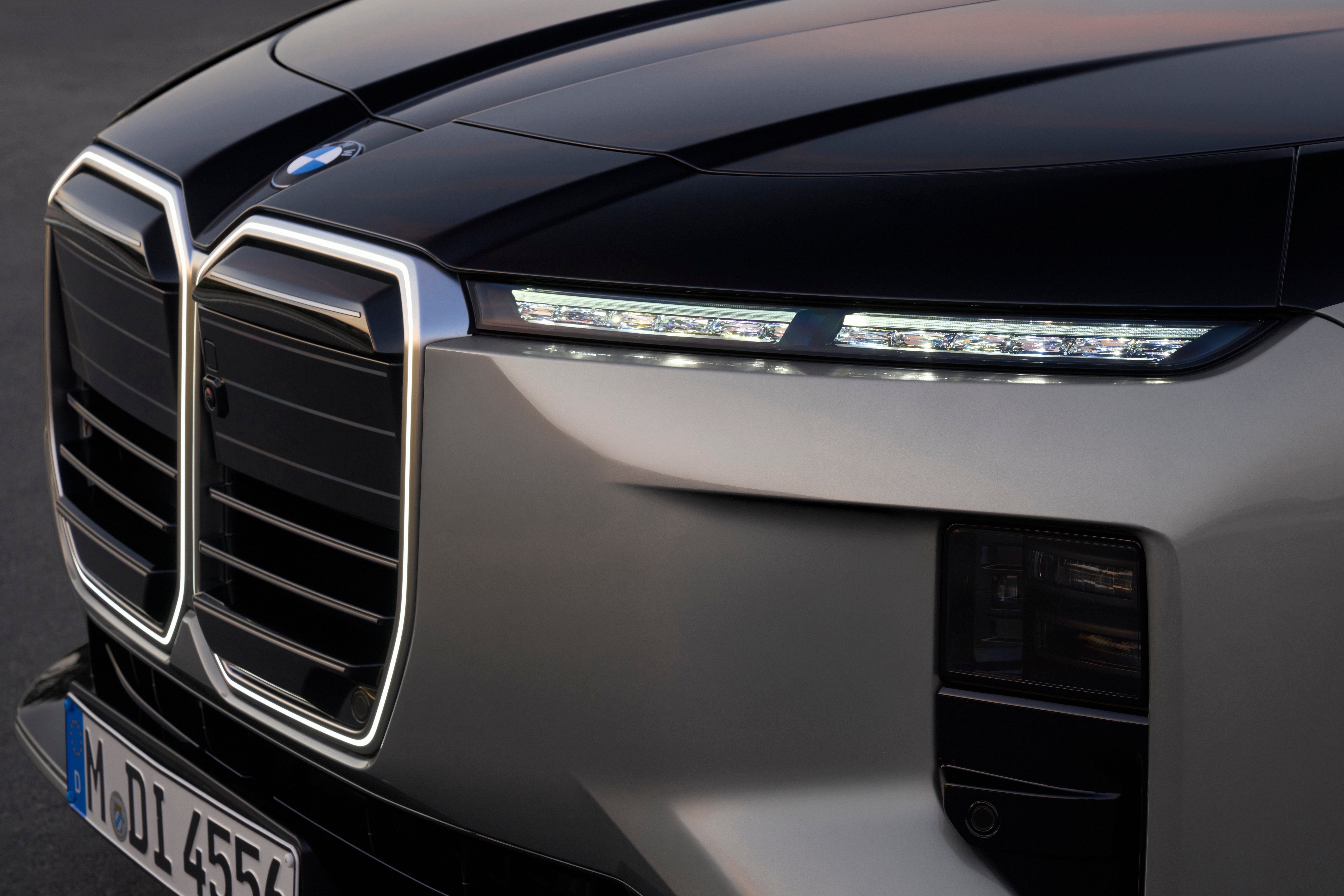 bmw,  7 series,  bmw 7 series,  mercedes,  mercedes-benz,  s-class,  sedan,  cao cap,  hang sang,  facelift,  lci anh 4