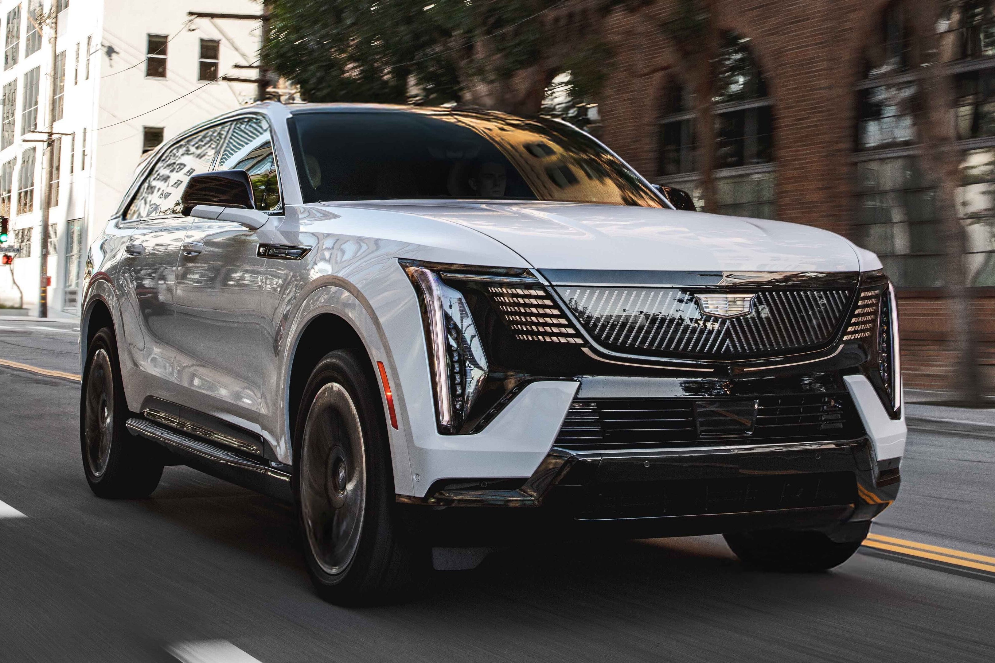 xe dien,  gm,  General Motors,  ev,  phev,  erev,  hybrid,  ban tai,  gmc,  Chevrolet,  Cadillac anh 1