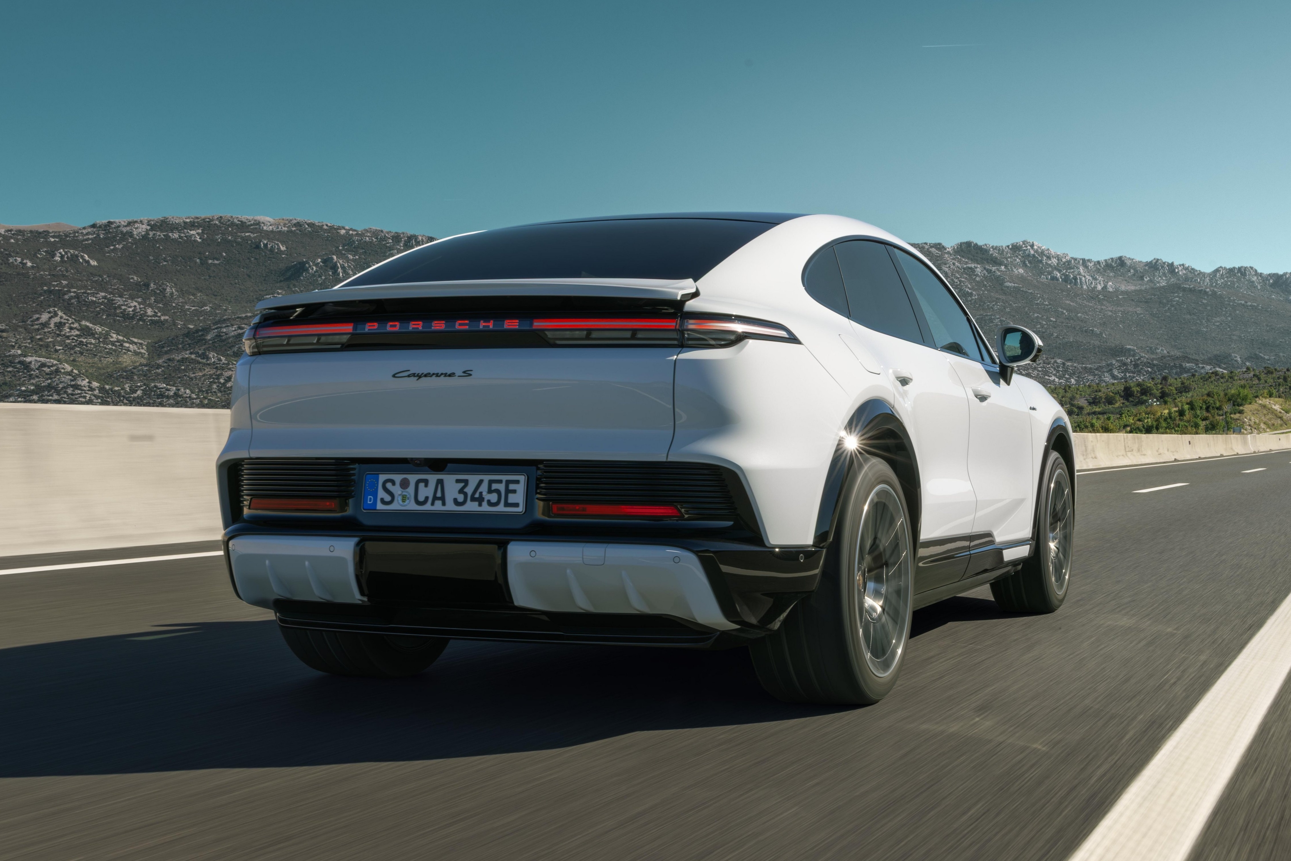 porsche,  porsche cayenne,  cayenne coupe,  porsche cayenne coupe,  cayenne coupe electric,  porsche cayenne coupe electric,  xe dien,  ev,  suv anh 12