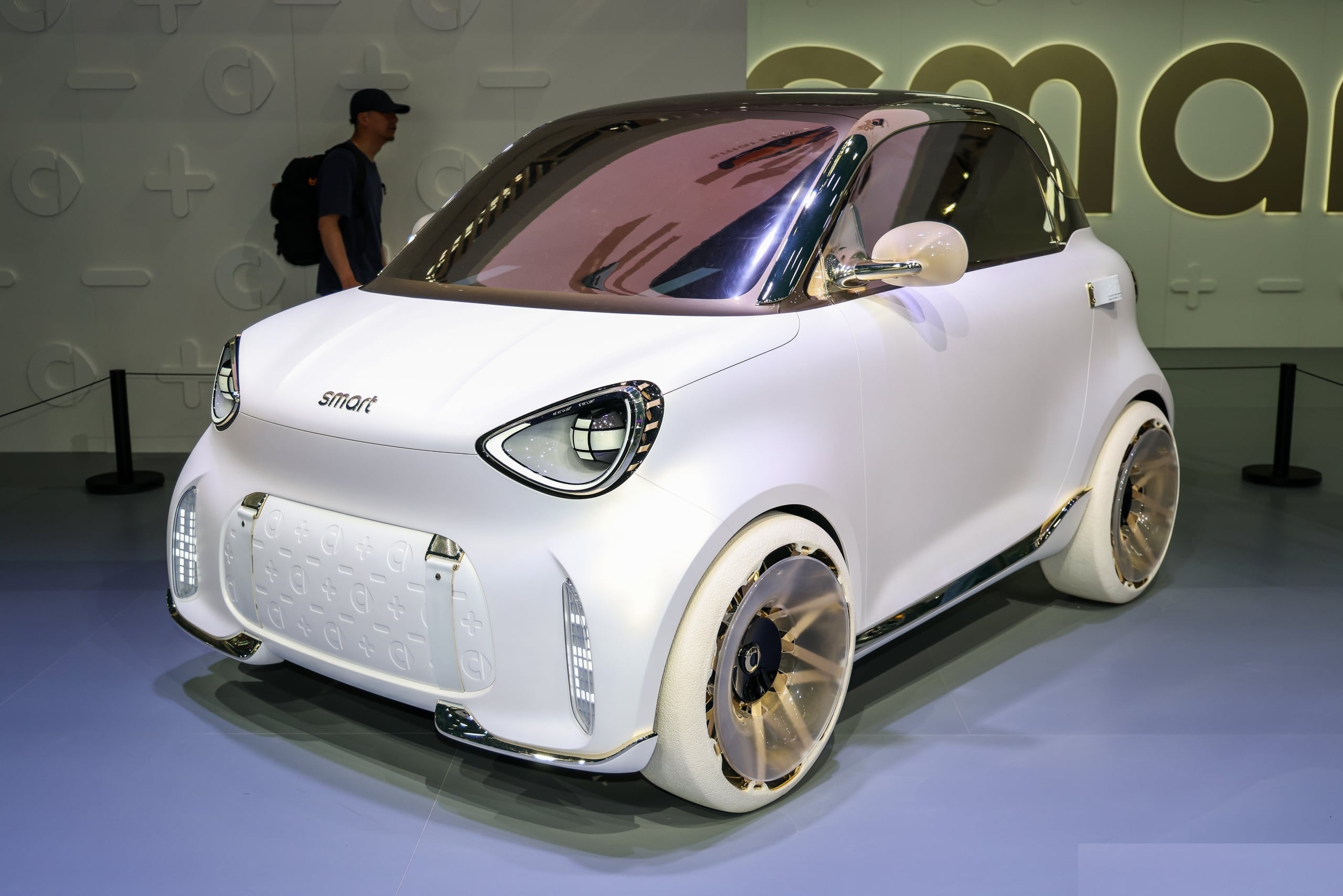 Chi tiet xe dien 2 cho ngoi smart Concept #2, sac 1 lan di duoc 300 km hinh anh