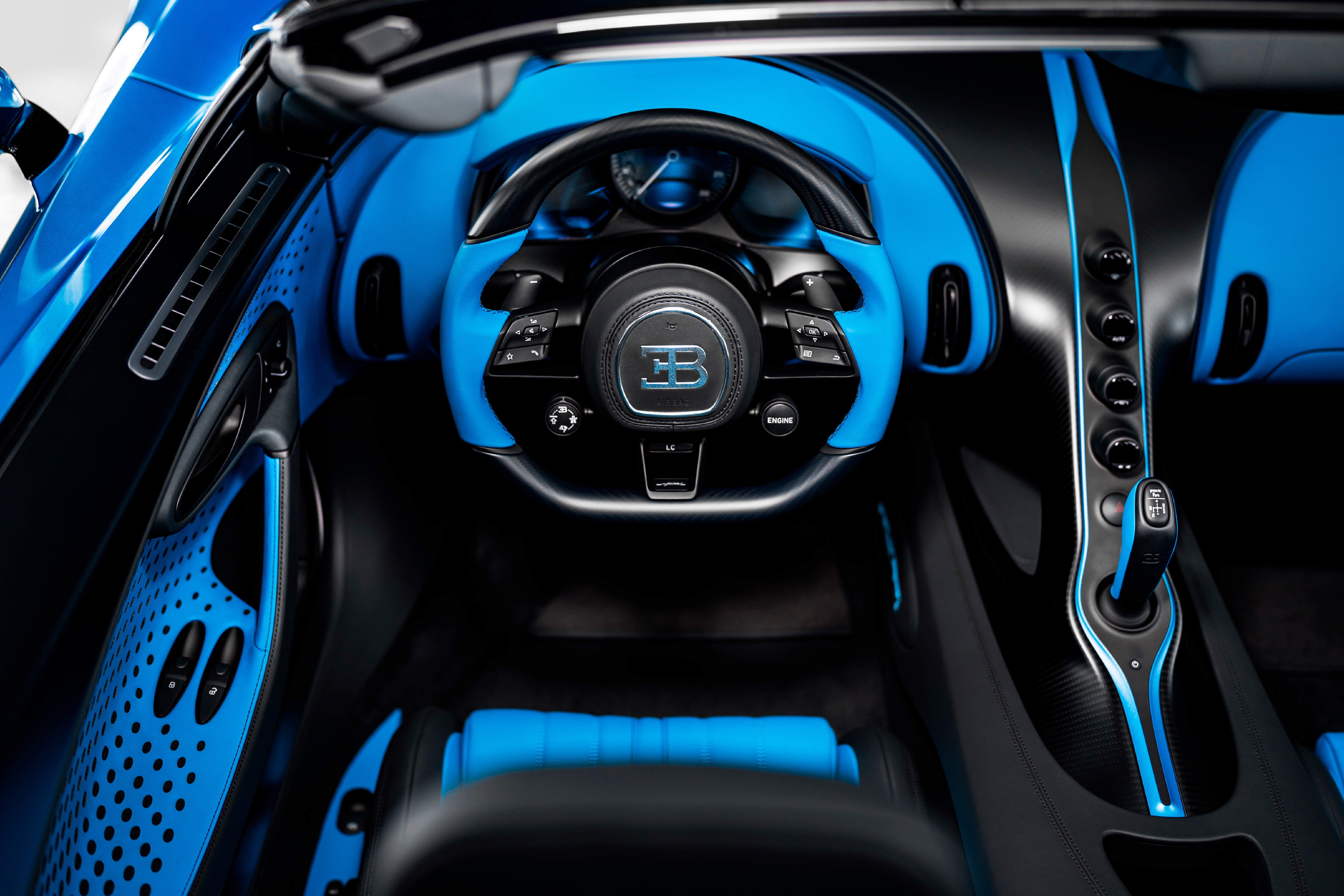 bugatti,  w16,  mistral,  bugatti w16 mistral,  sieu xe,  hypercar,  my,  nevada,  fly bug anh 6