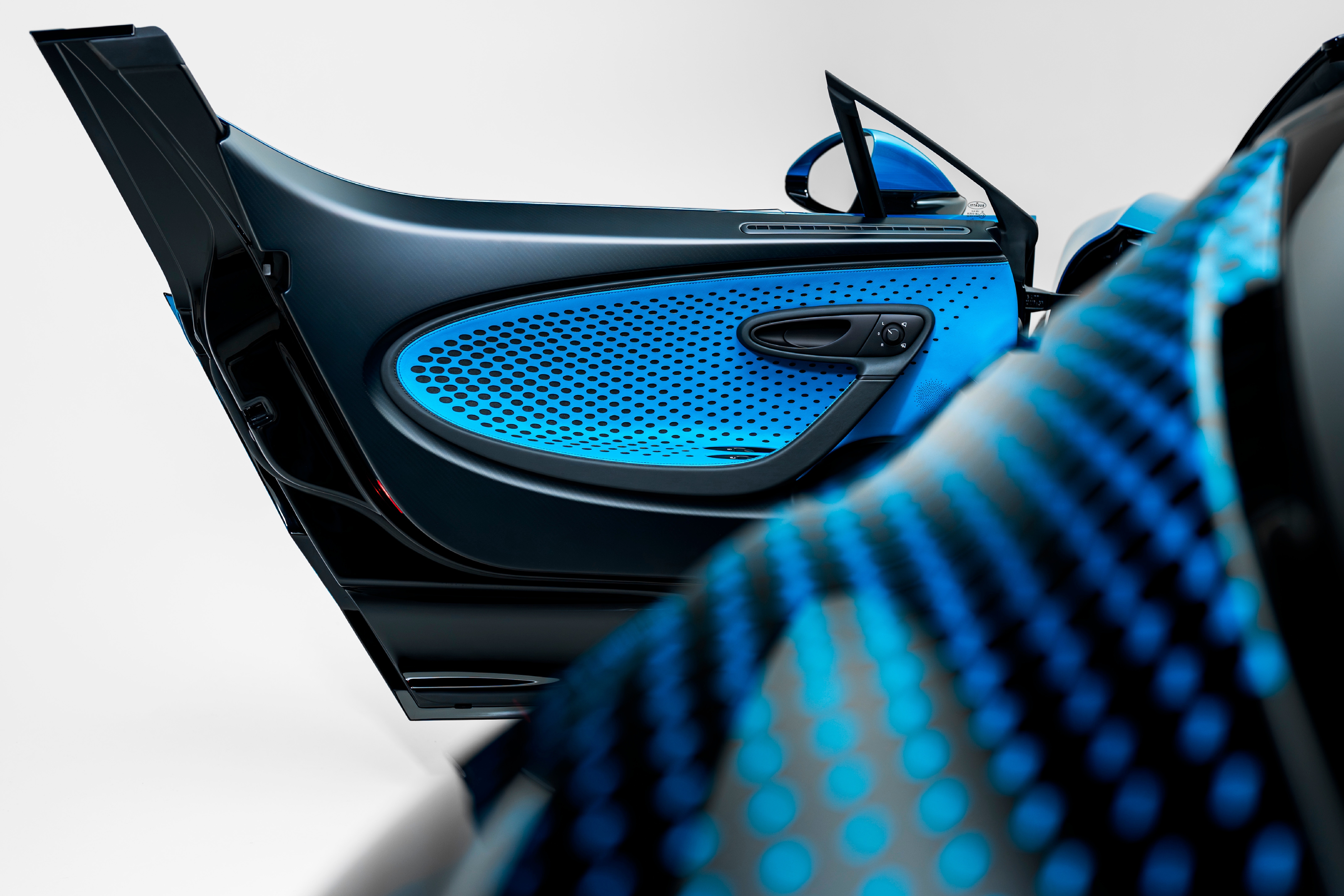 bugatti,  w16,  mistral,  bugatti w16 mistral,  sieu xe,  hypercar,  my,  nevada,  fly bug anh 10