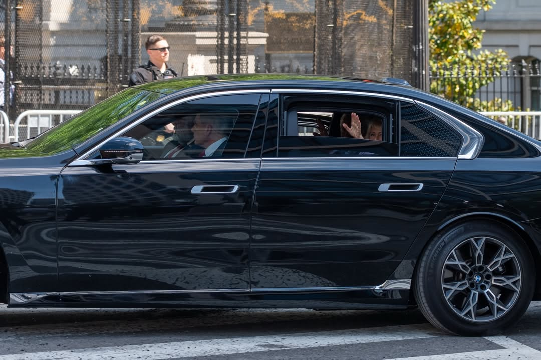 Vua Charles III,  Vua Charles,  donald trump,  tong thong,  my,  anh,  hoang gia,  hoang gia anh,  bmw,  760i xdrive protection,  7 series protection,  xe dien,  i7 protection,  canada,  duc,  chuyen xa anh 5