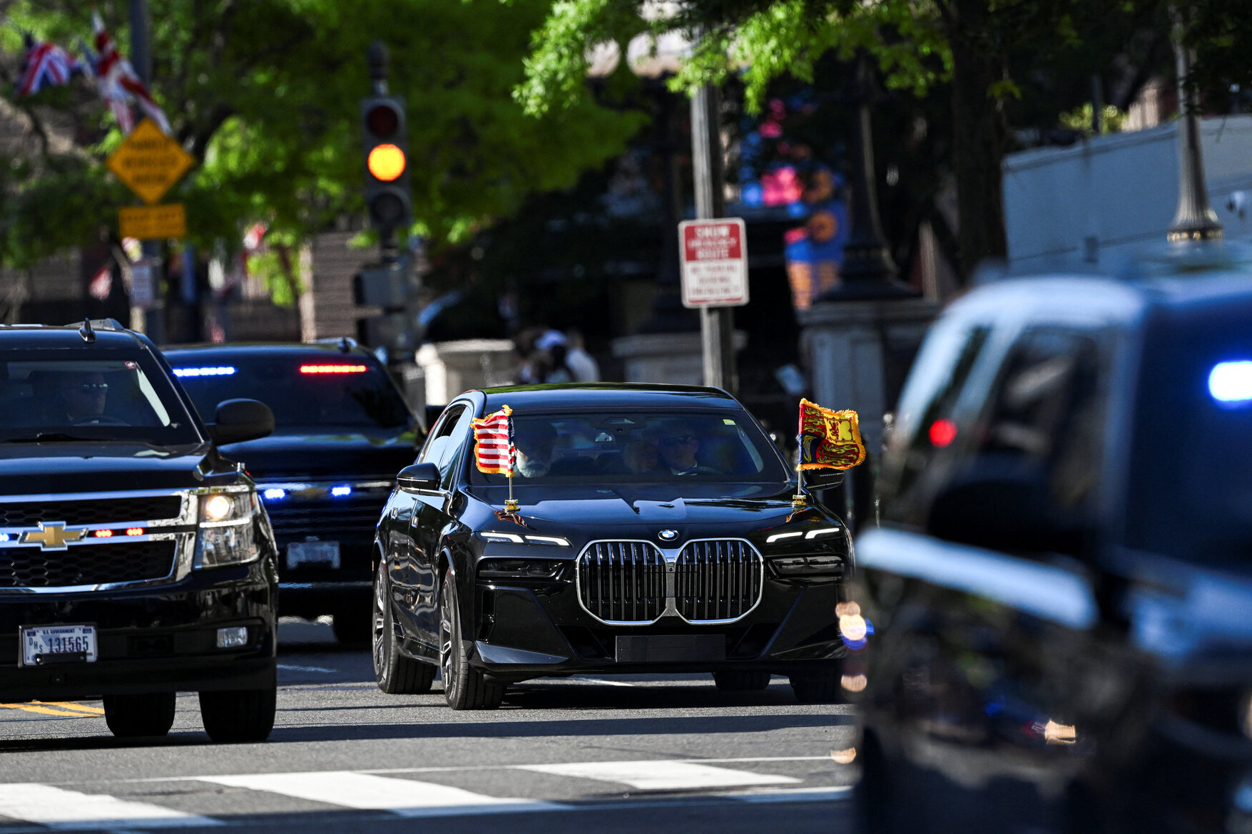 Vua Charles III,  Vua Charles,  donald trump,  tong thong,  my,  anh,  hoang gia,  hoang gia anh,  bmw,  760i xdrive protection,  7 series protection,  xe dien,  i7 protection,  canada,  duc,  chuyen xa anh 2