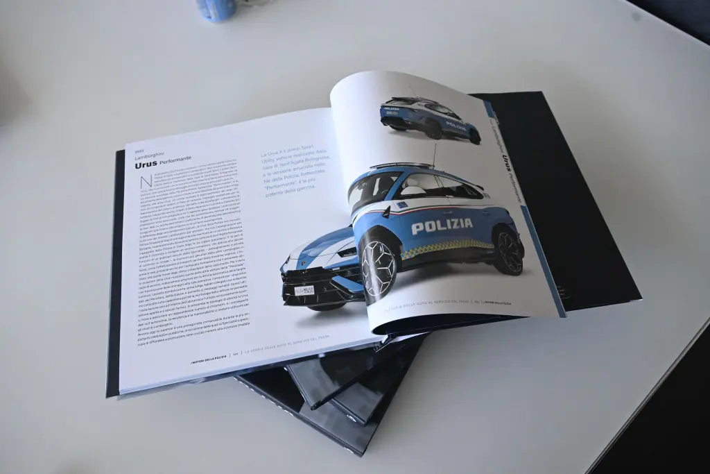 lamborghini temerario,  lamborghini,  temerari,  italy,  cảnh s&aacute;t,  cảnh s&aacute;t italy,  si&ecirc;u xe,  Polizia di Stato ảnh 8
