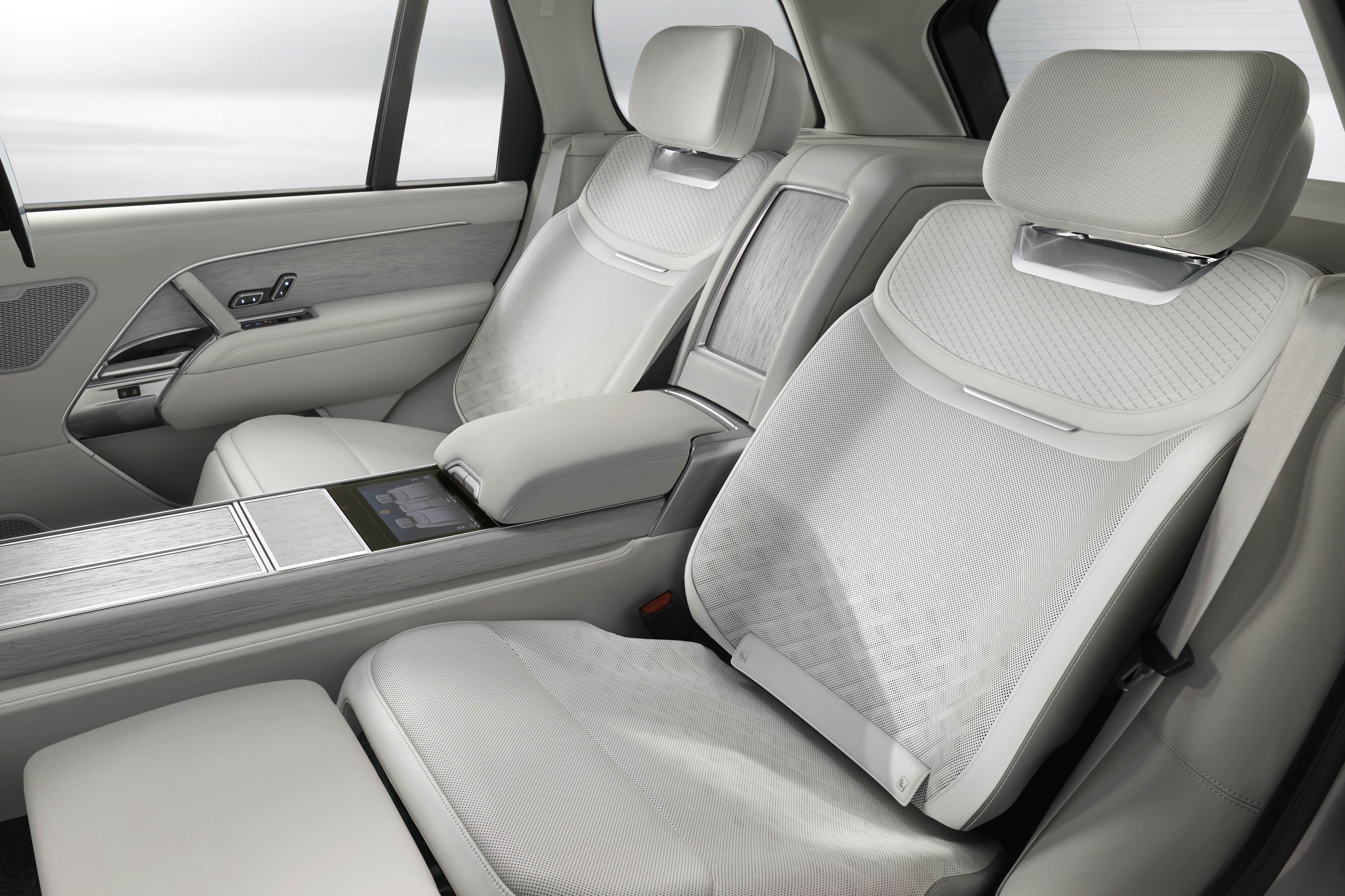 range rover,  sv,  range rover sv,  range rover sv ultra,  sv ultra,  land rover,  suv,  anh quoc,  ev,  thuan dien anh 10