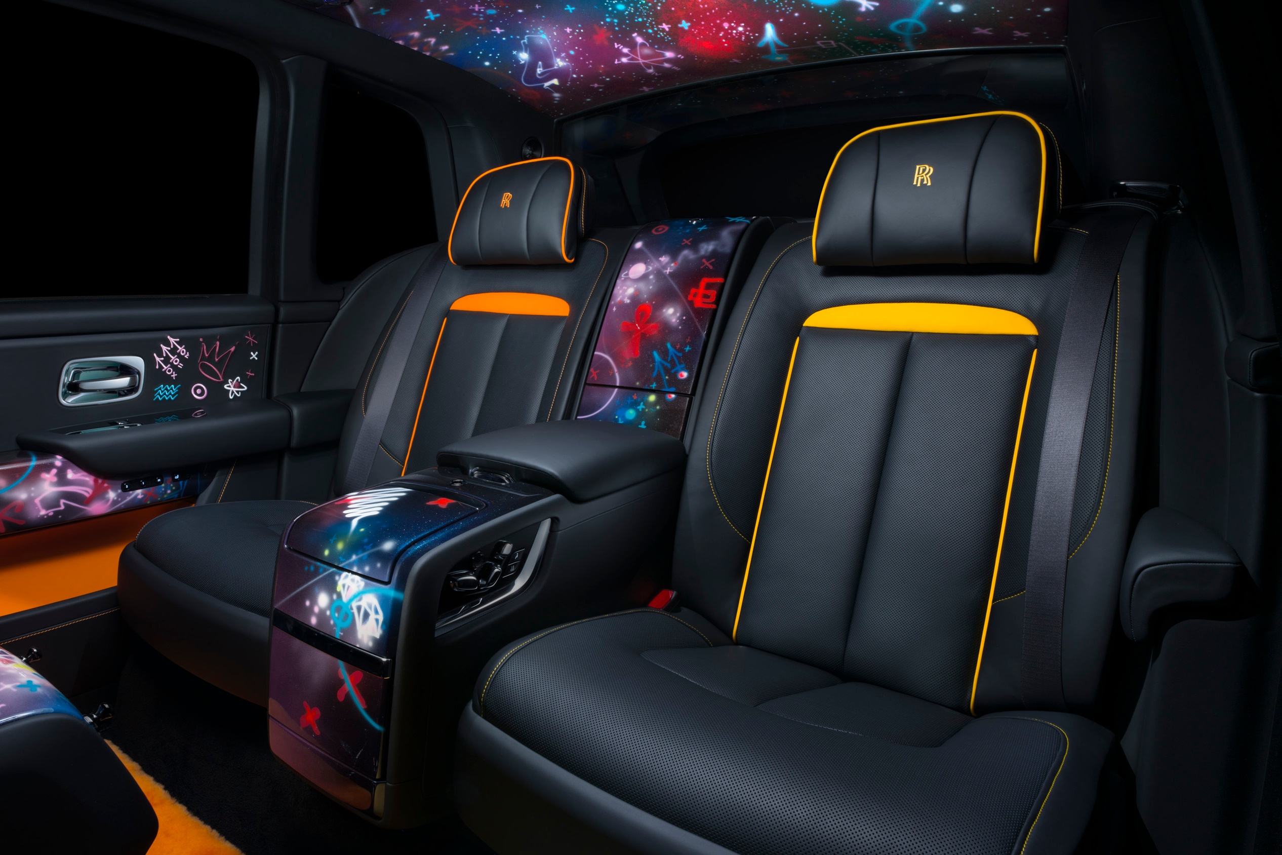 Rolls-Royce,  Black Badge Cullinan,  Rolls-Royce Cullinan,  Black Badge,  Cullinan,  suv,  phap,  nghe si,  Cyril Kongo anh 8
