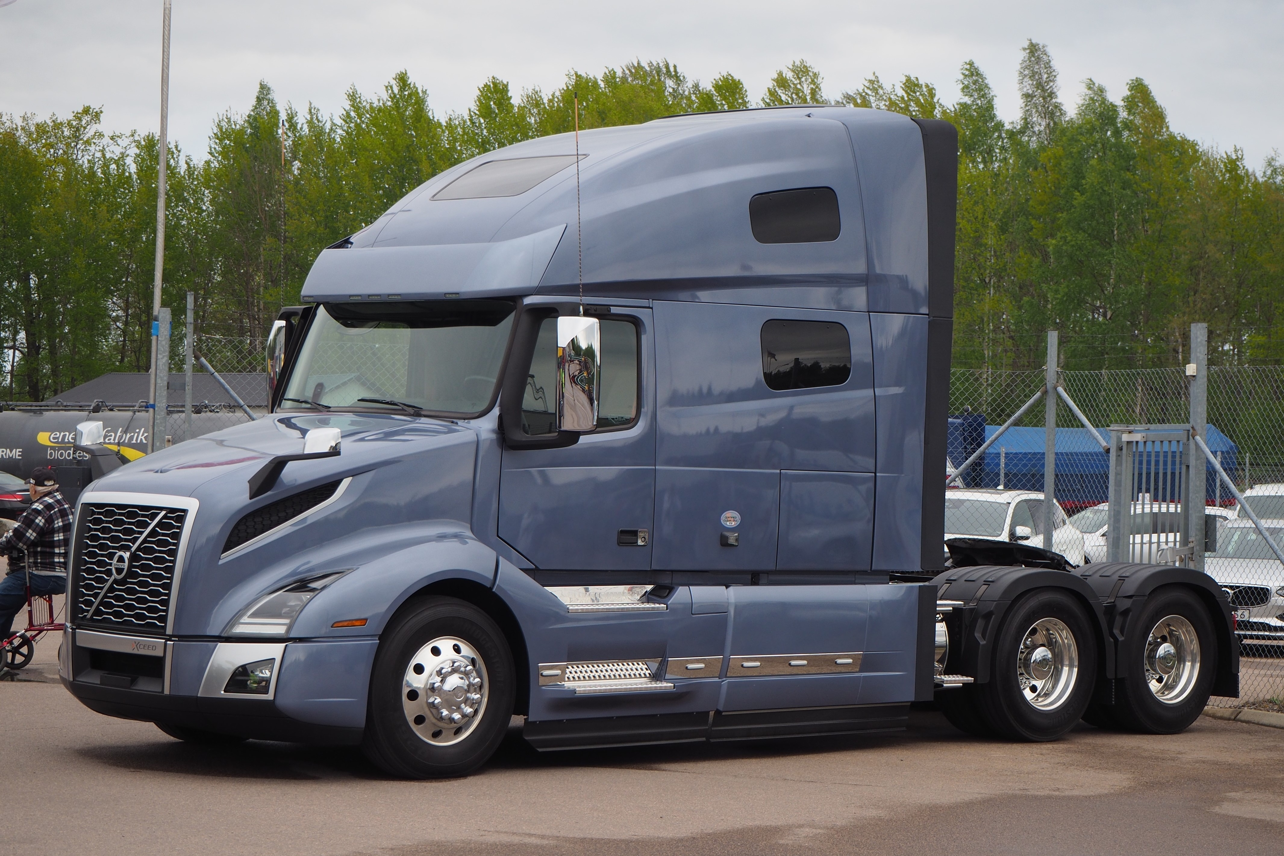 Volvo nop 197 trieu USD de dan xep vi pham khi thai tai California hinh anh