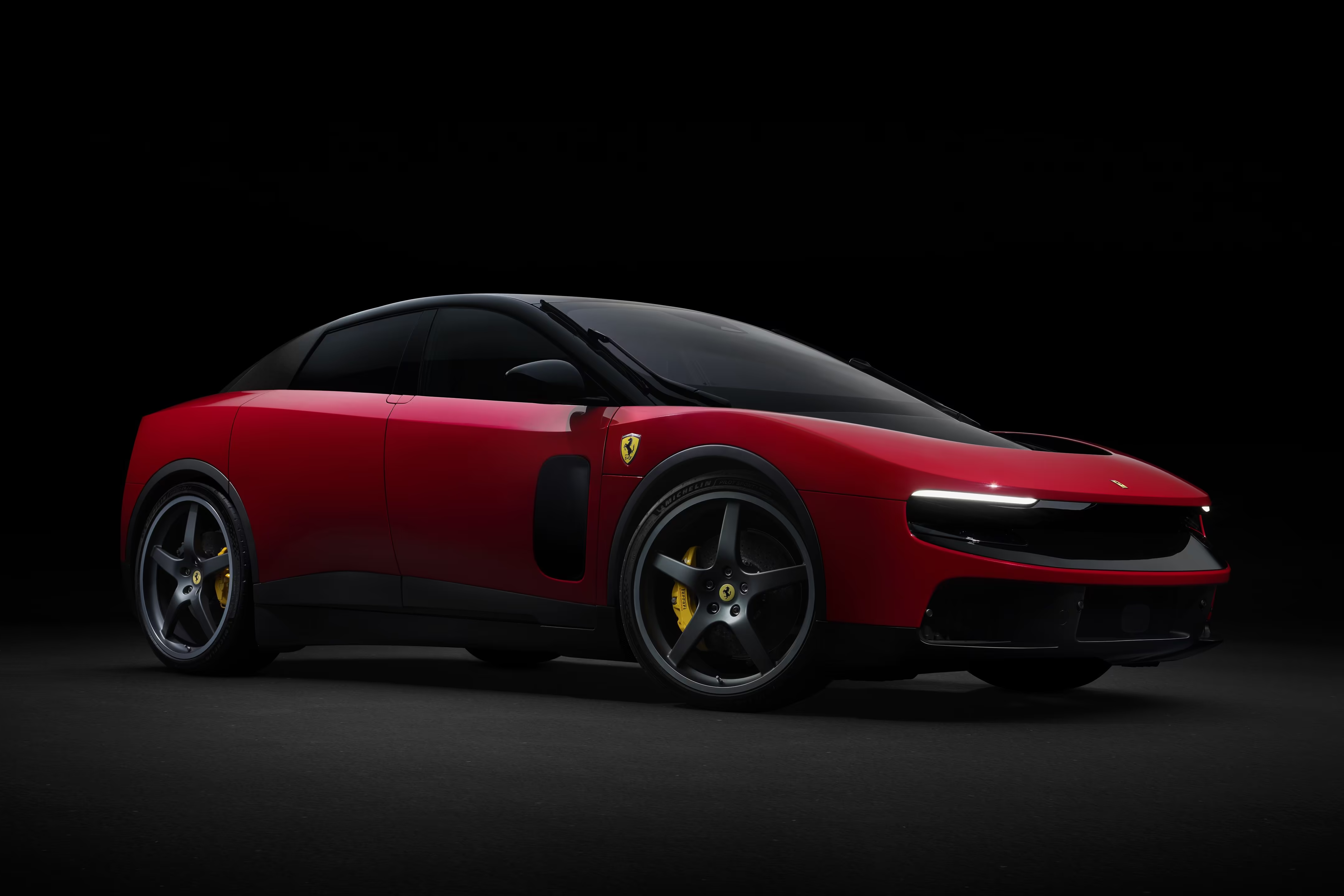 ferrari luce,  ferrari,  luce,  sieu xe,  xe dien,  thuan dien,  sieu xe dien anh 1