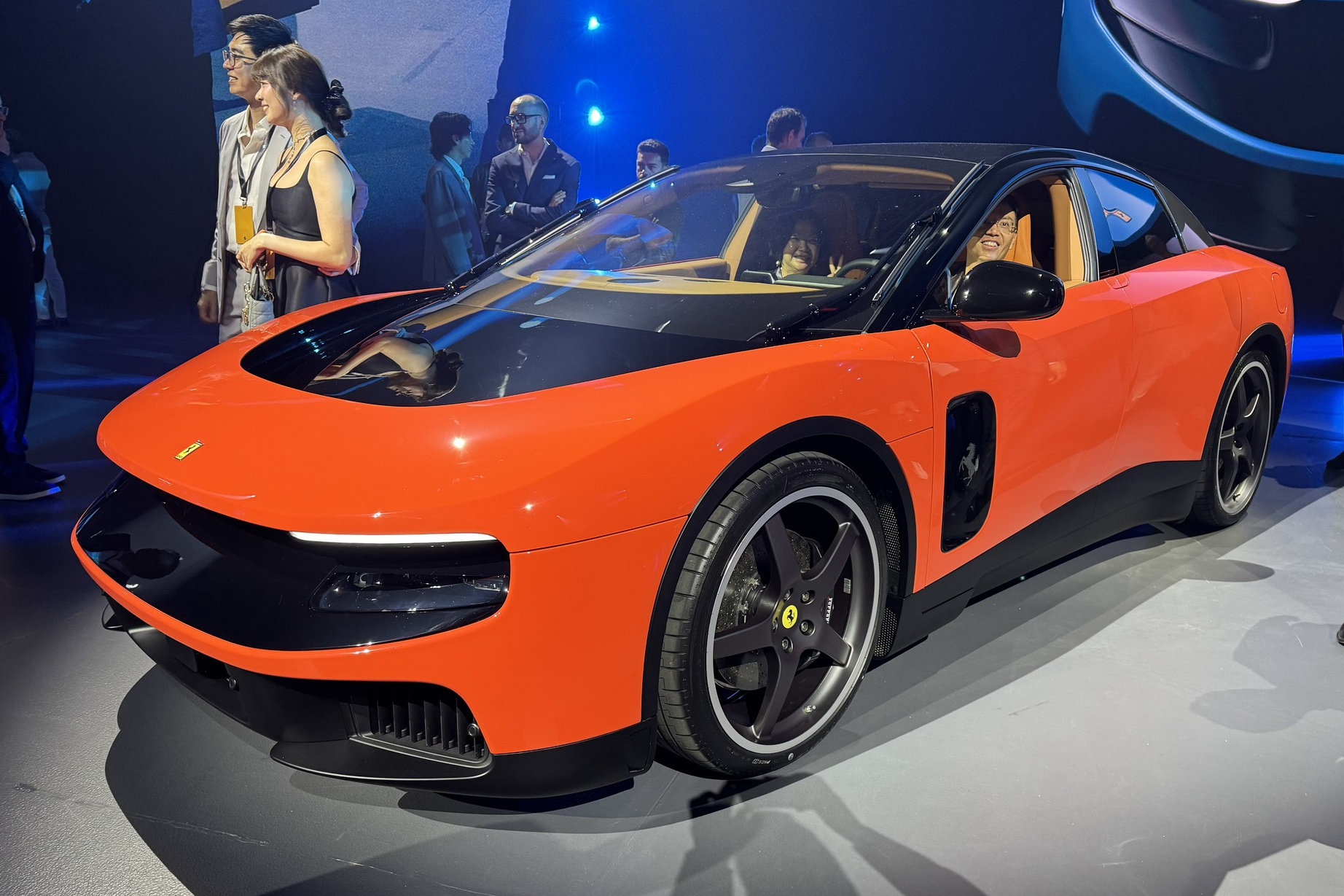 ferrari luce,  sieu xe,  ferrari,  luce,  xe dien,  thuan dien,  ceo,  Benedetto Vigna anh 4
