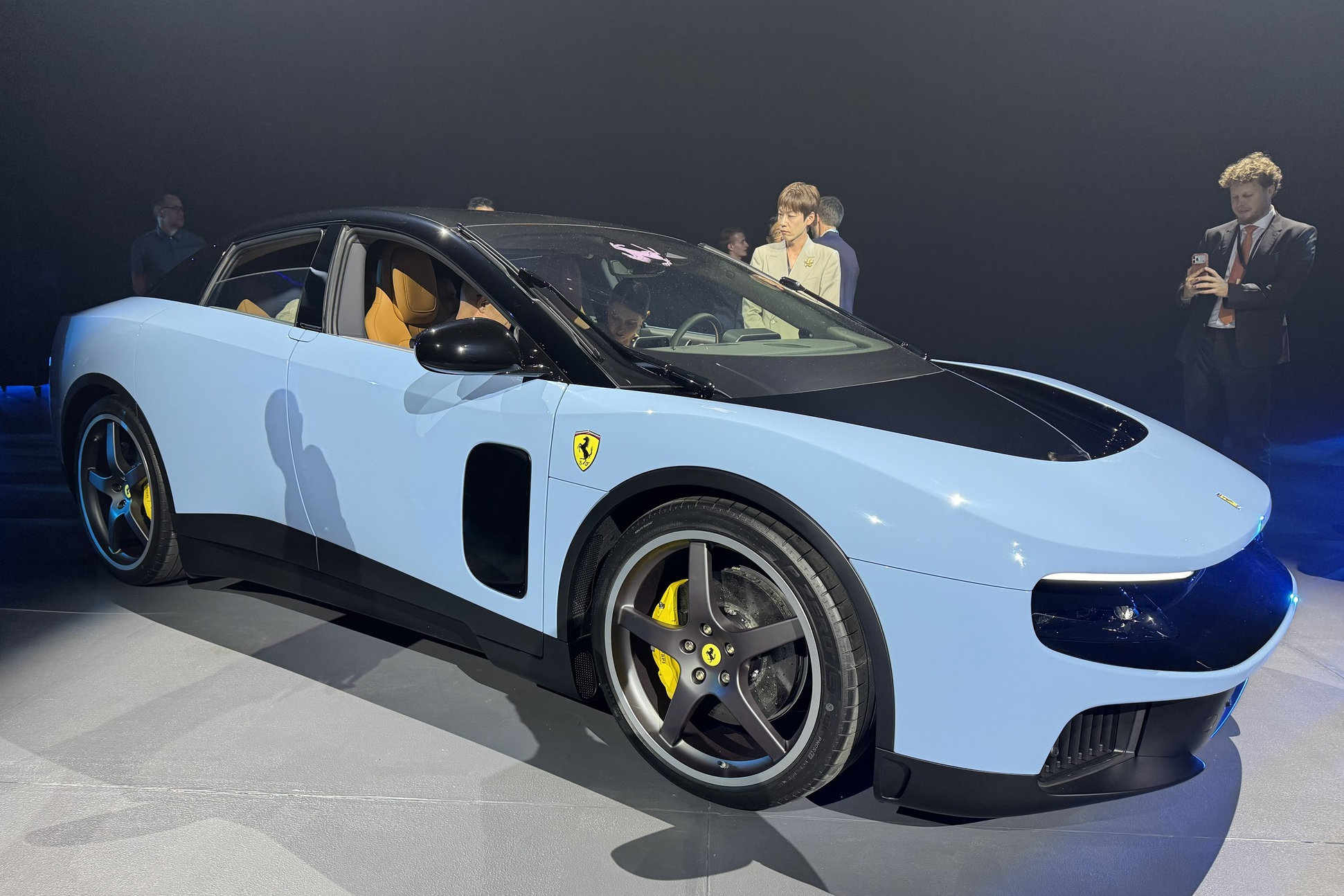 ferrari luce,  sieu xe,  ferrari,  luce,  xe dien,  thuan dien,  ceo,  Benedetto Vigna anh 1