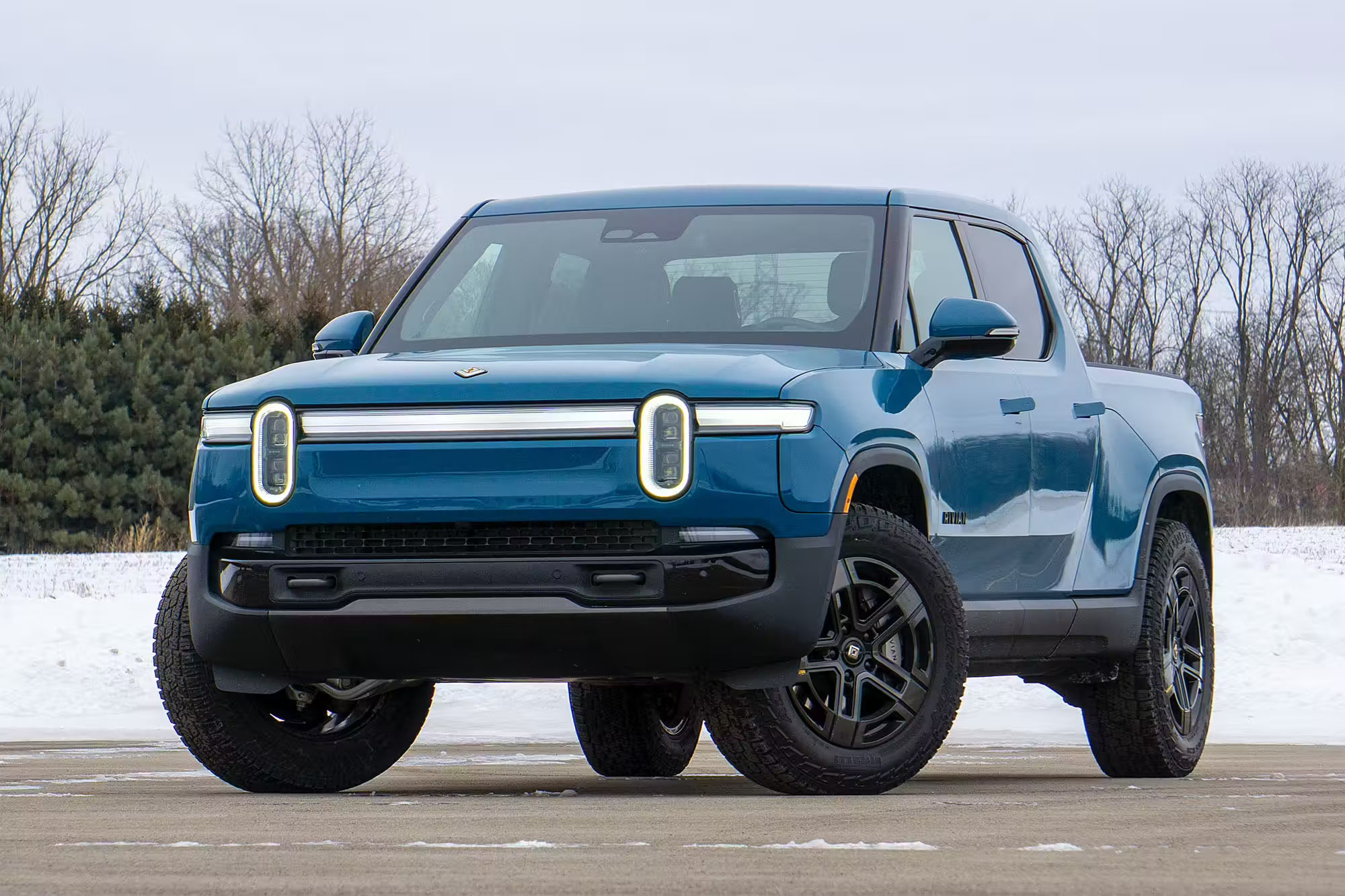 rivian,  xe dien,  my,  nhtsa,  r1,  r1s,  r1t,  an toan anh 1