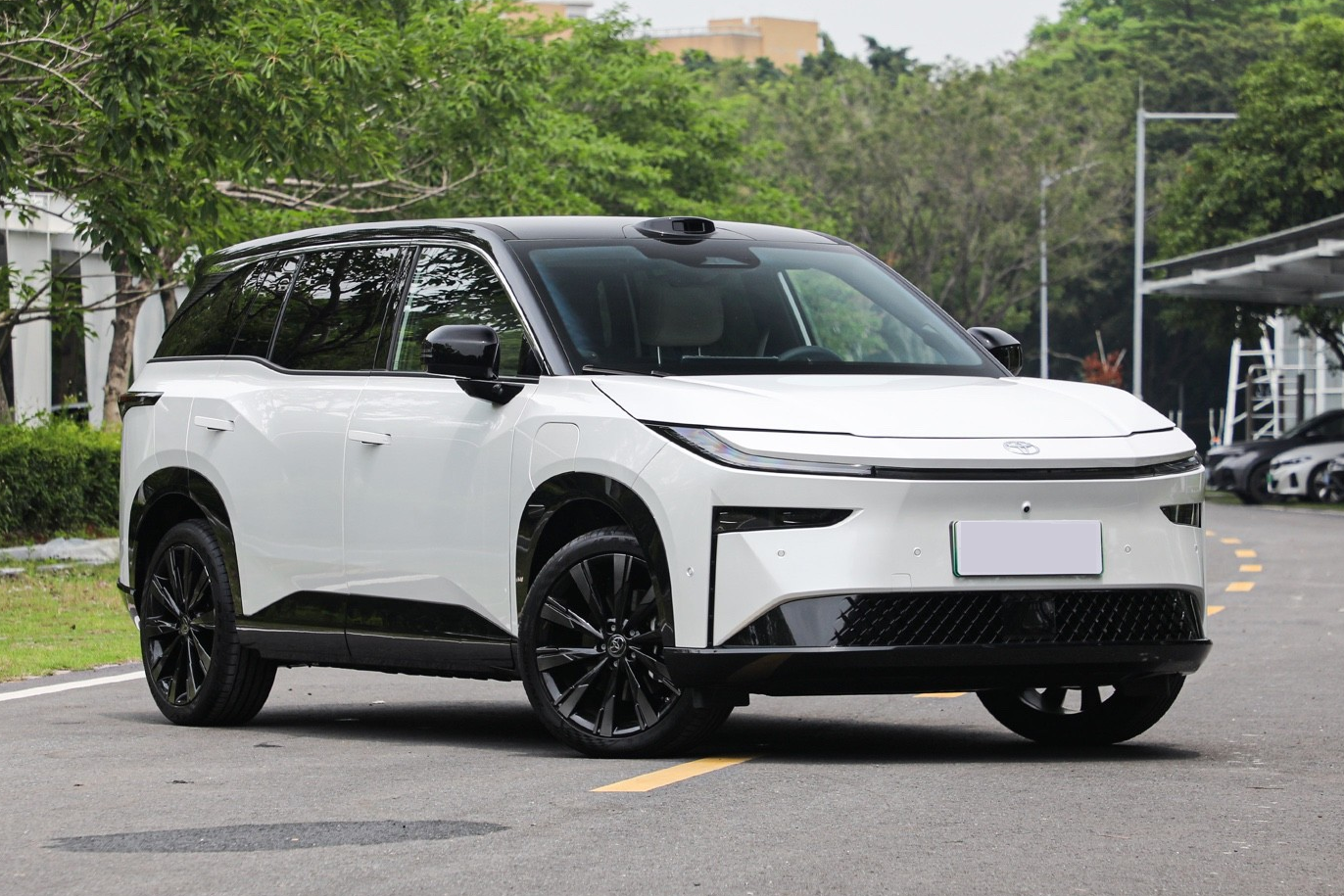 lexus,  toyota,  thuan dien,  xe dien,  ev,  lexus lf-zc,  trung quoc,  sedan,  suv anh 3