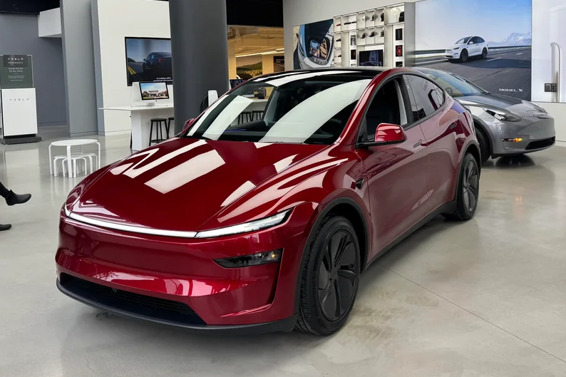 Tesla tiep tuc don tin vui tai thi truong chau Au hinh anh