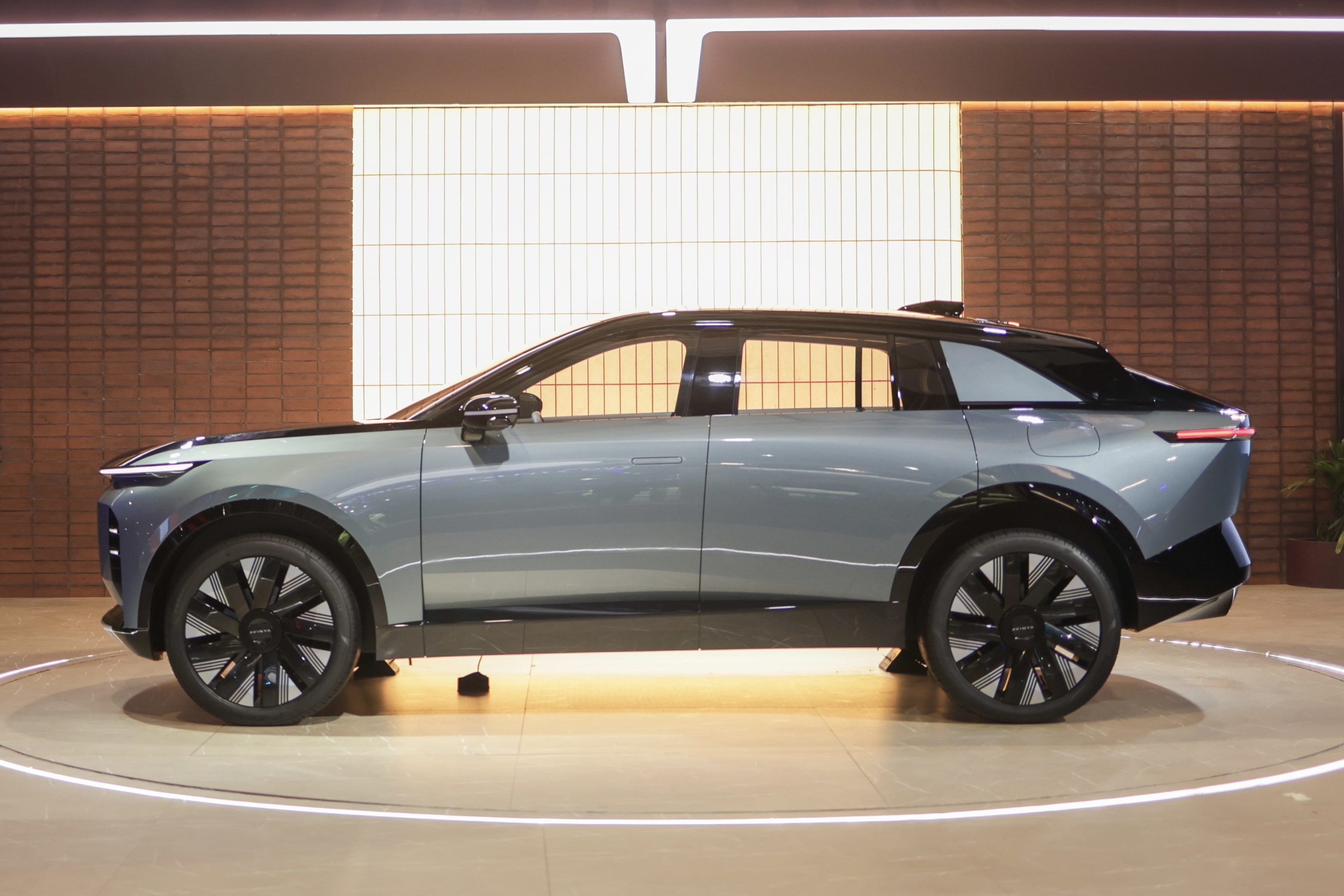 tata,  chery,  avinya,  xe dien,  ev,  bev,  phev,  erev,  trung quoc,  an do,  tesla,  toyota,  jaguar,  land rover anh 4