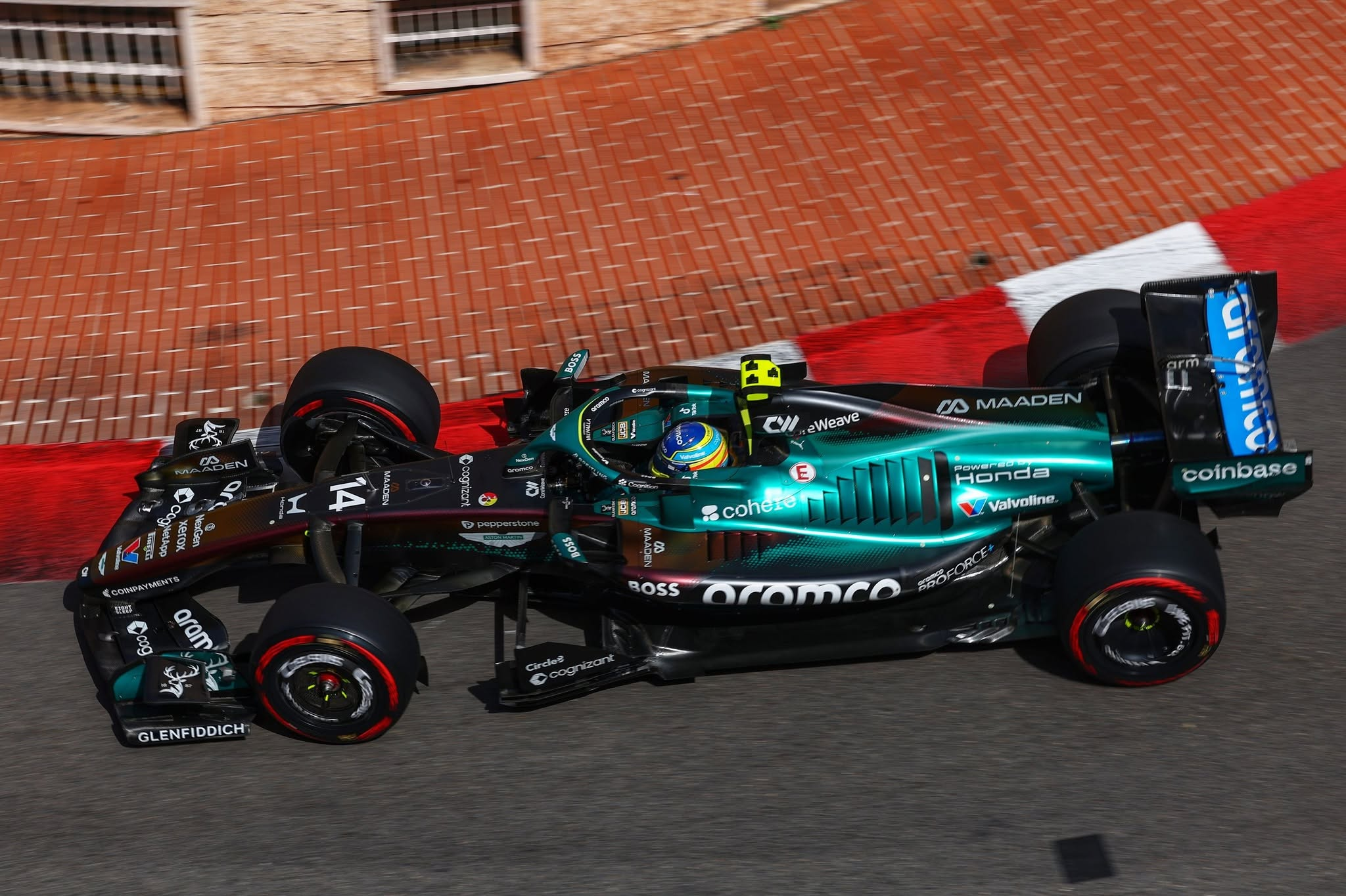 Fernando Alonso 'tuc dien' voi xe F1 hybrid hinh anh