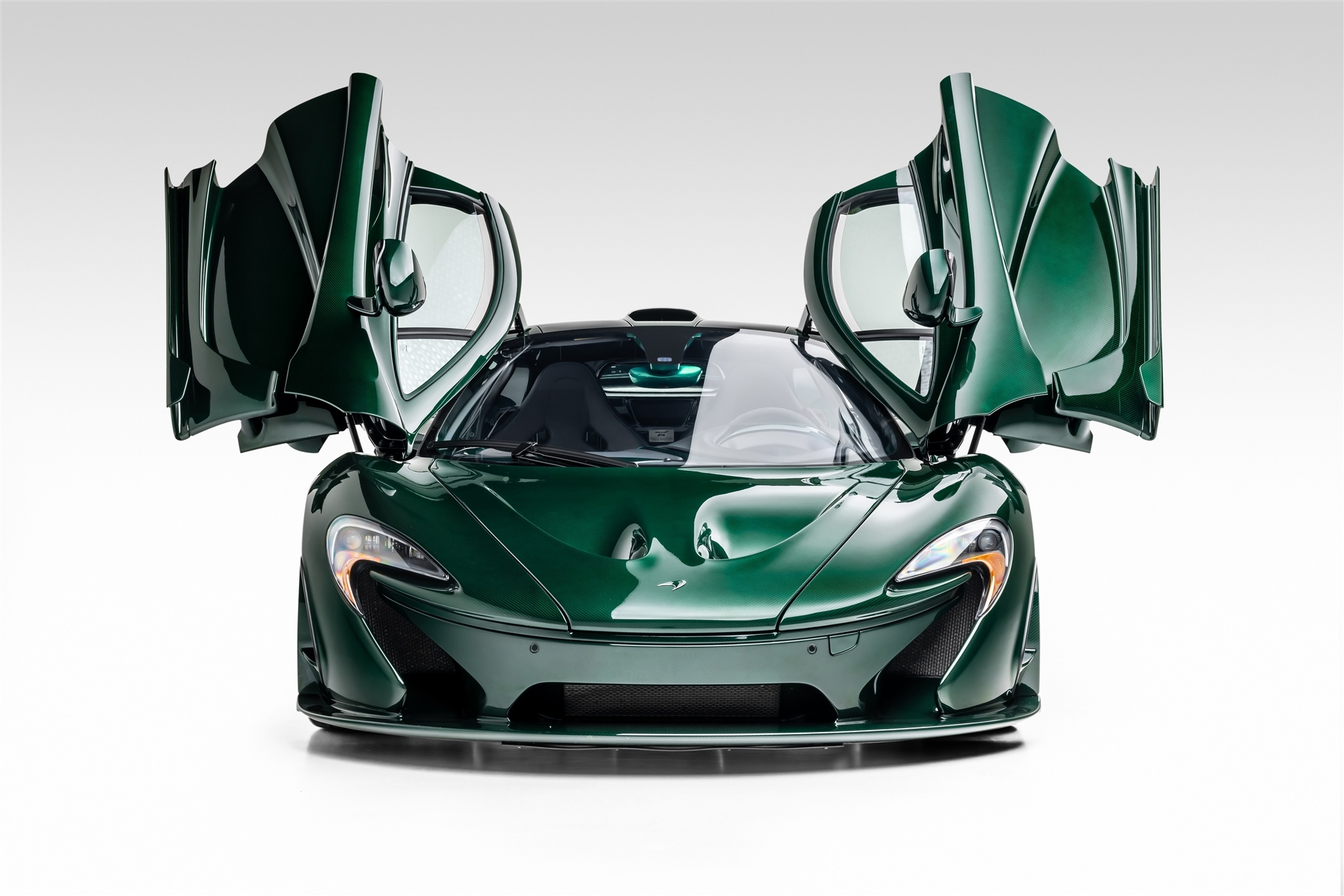 mclaren p1,  mclaren,  p1,  sieu xe,  Michael Fux,  soi carbon,  dau gia,  than vo anh 1