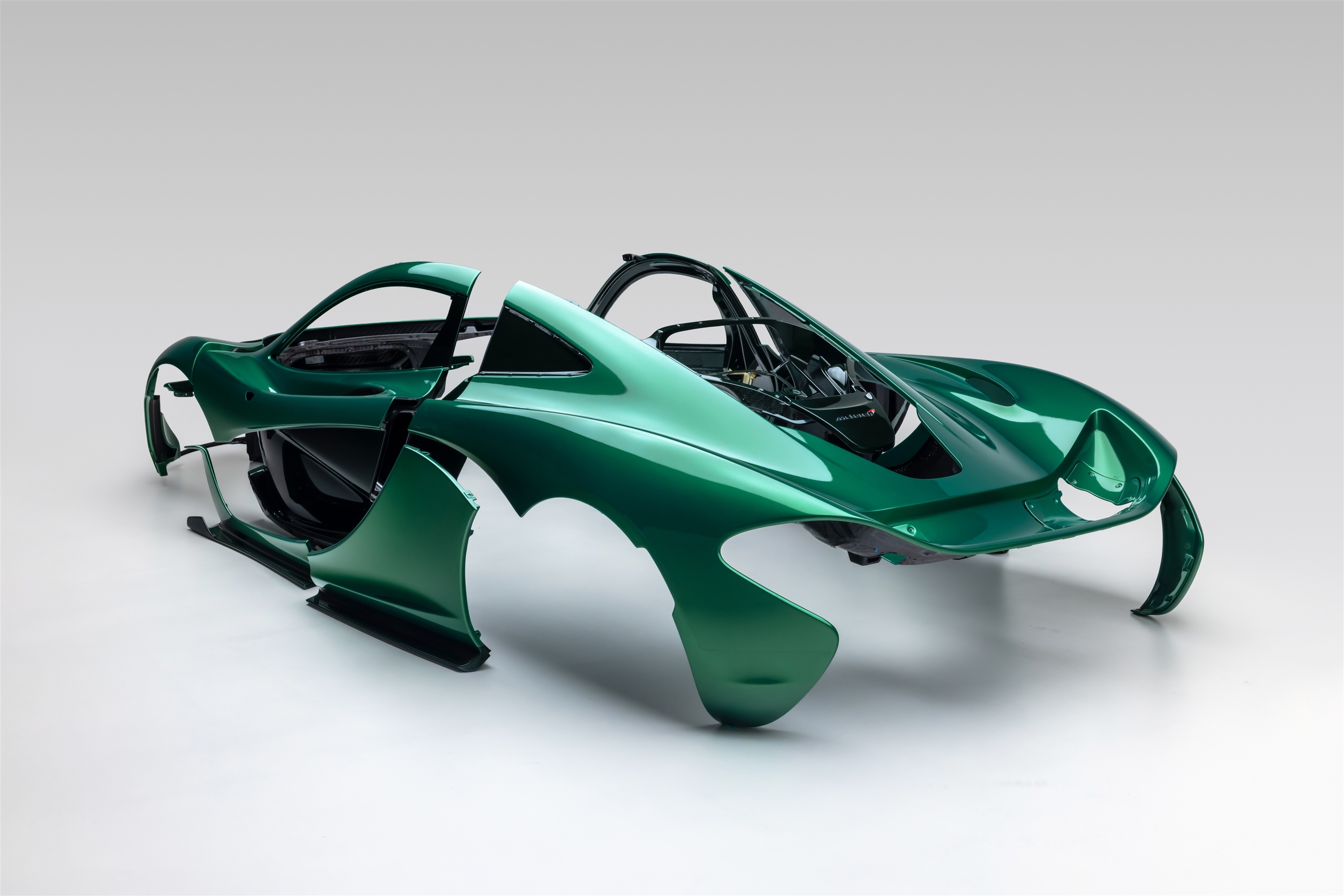 mclaren p1,  mclaren,  p1,  sieu xe,  Michael Fux,  soi carbon,  dau gia,  than vo anh 5
