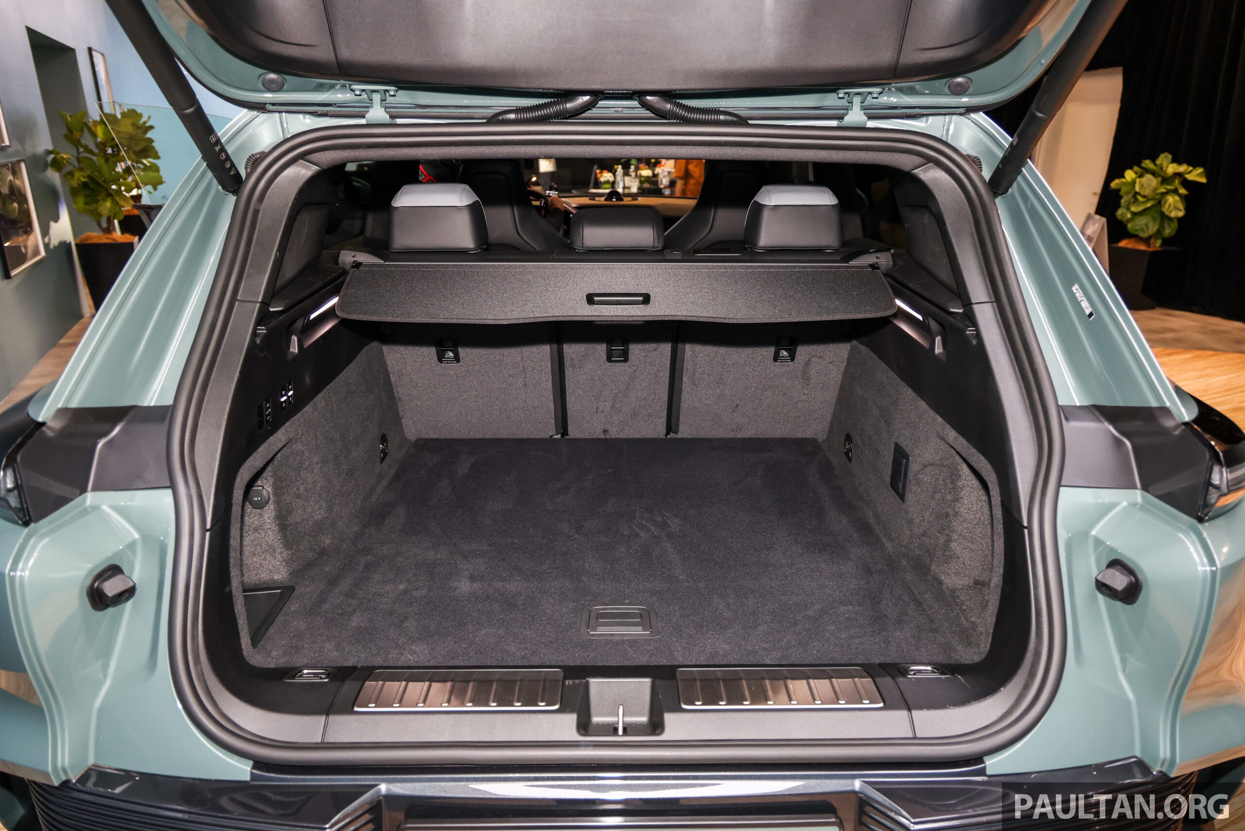 porsche, cayenne, electric, cayenne electric, porsche cayenne, porsche cayenne electric, suv, thuần điện, xe điện ảnh 11 porsche, cayenne, electric, cayenne electric, porsche cayenne, porsche cayenne electric, suv, thuan dien, xe dien anh 11
