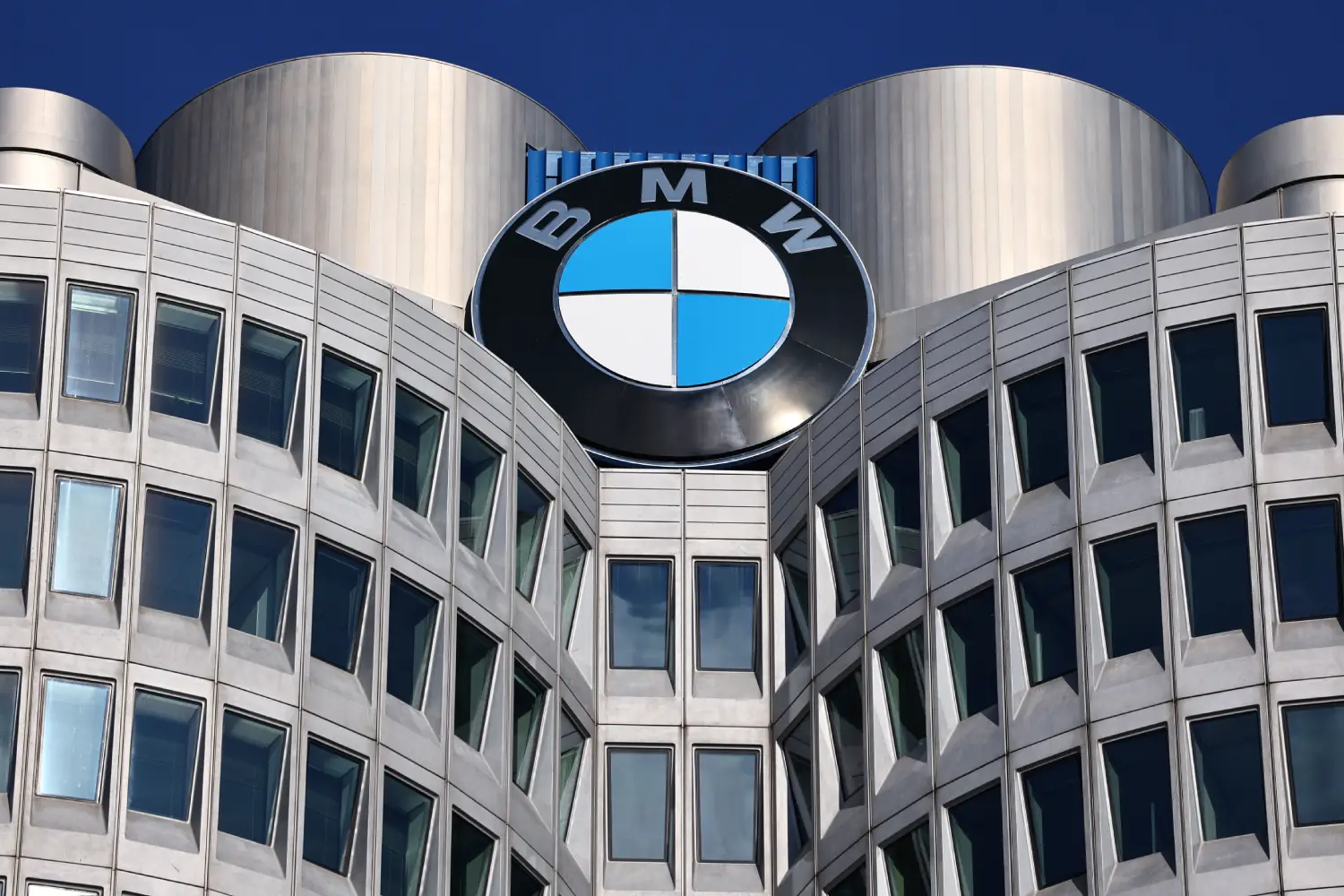 bmw,  loi nhuan,  mercedes-benz,  volkswagen,  trung quoc,  trung dong,  my,  chau au anh 1